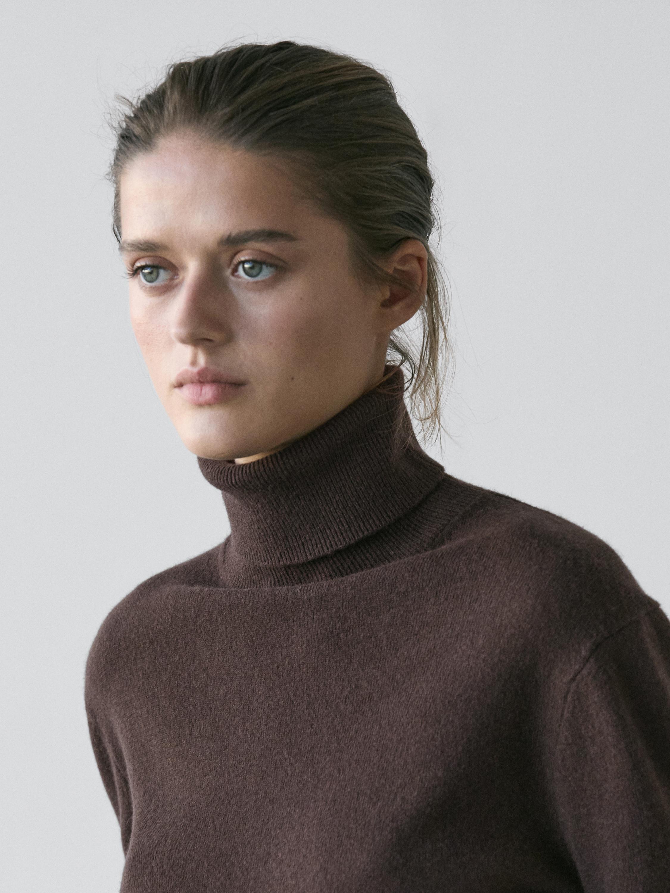 Pull à col roulé en laine mélangée