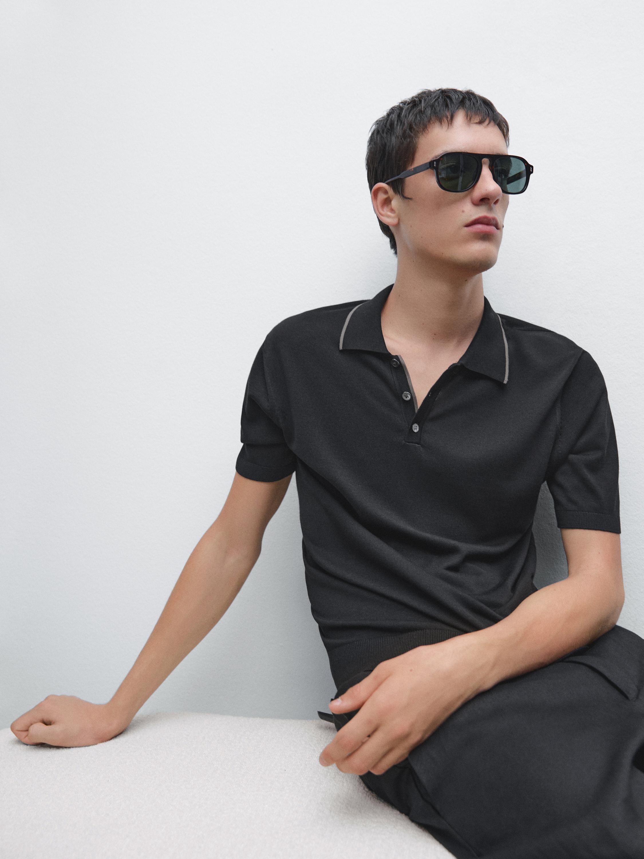 Knit polo shirt with coloured collar detail