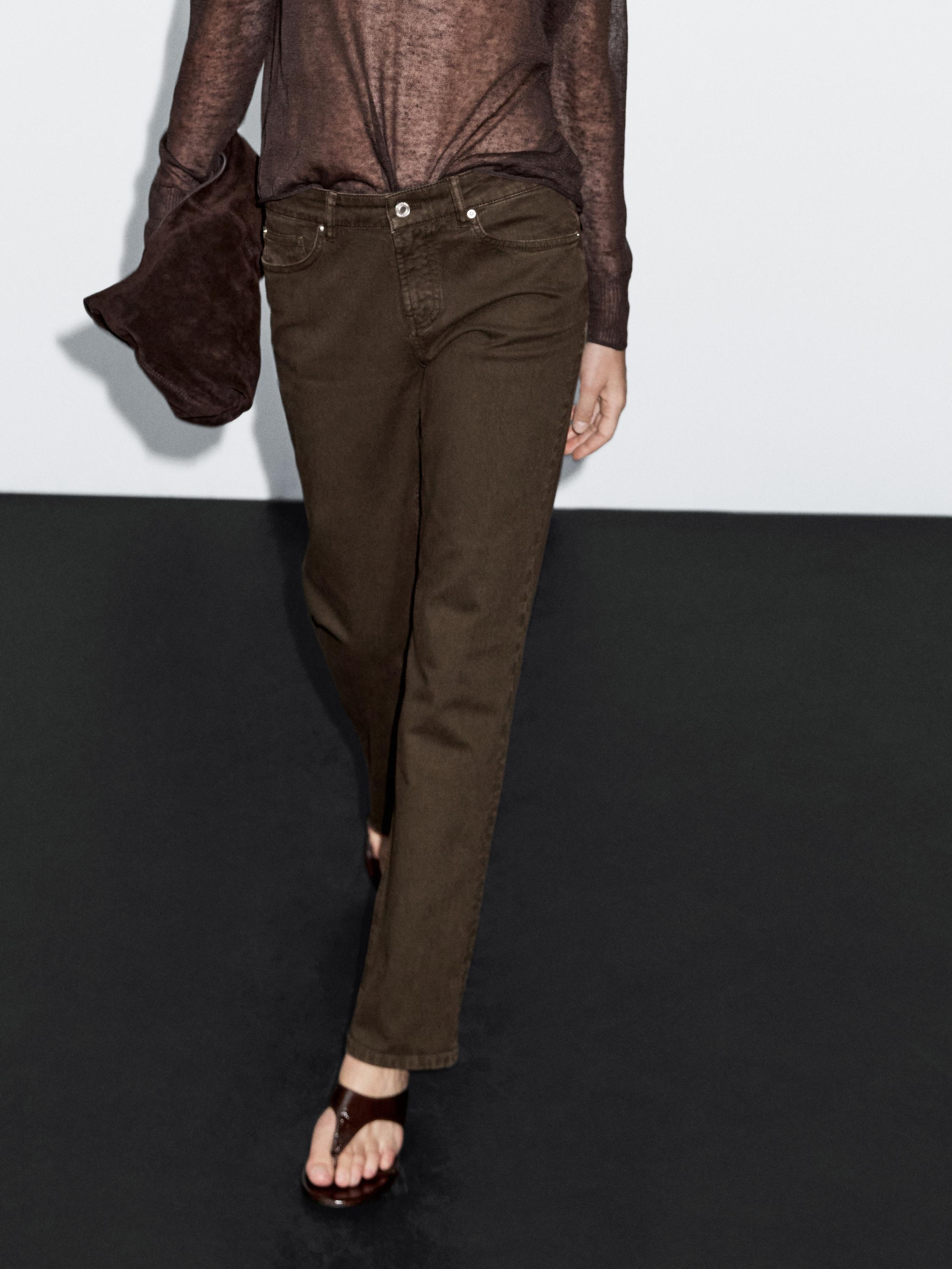 Tik bichimli, oʻrta boʻksali denim effektli shim