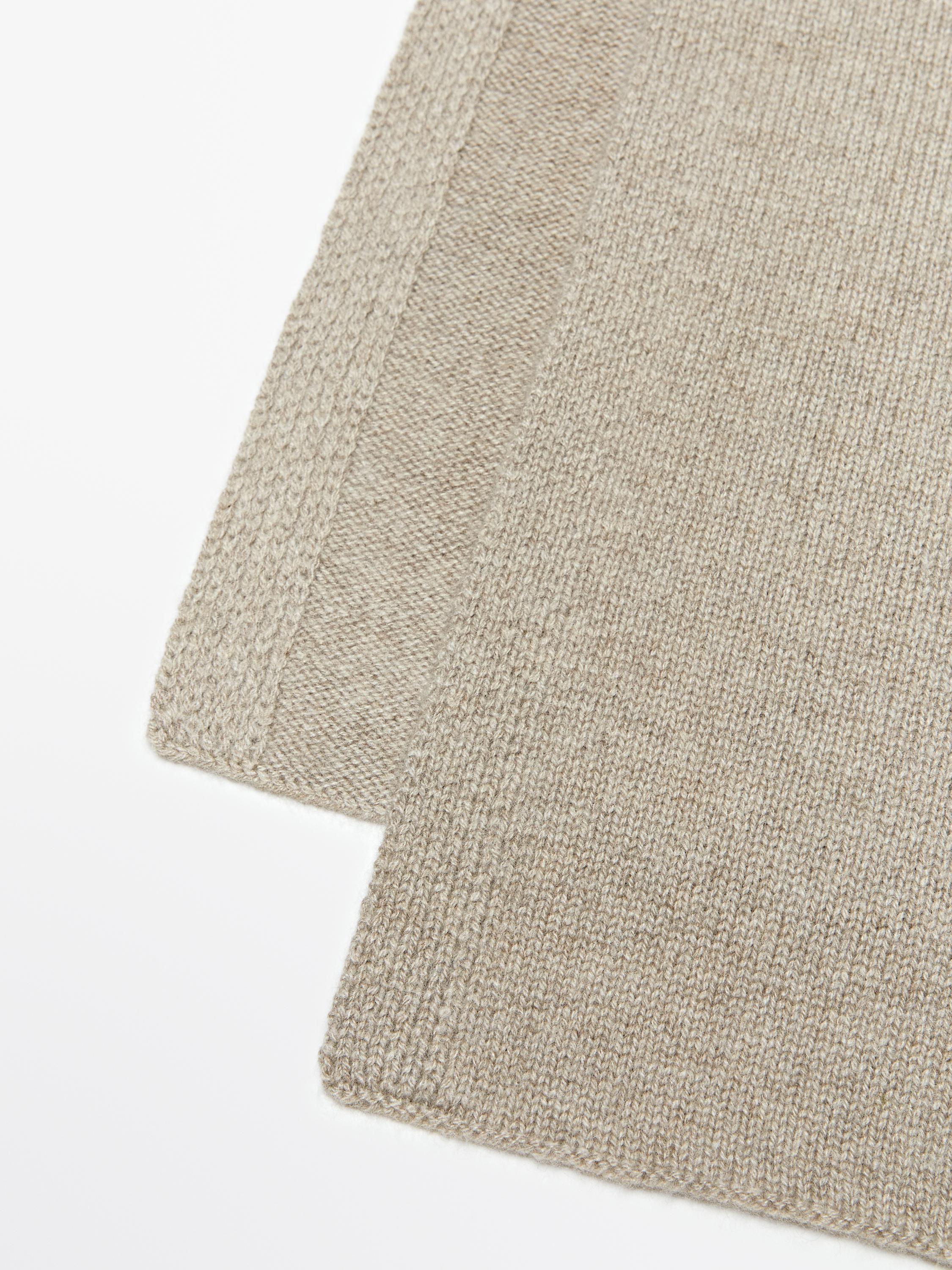 100% cashmere scarf