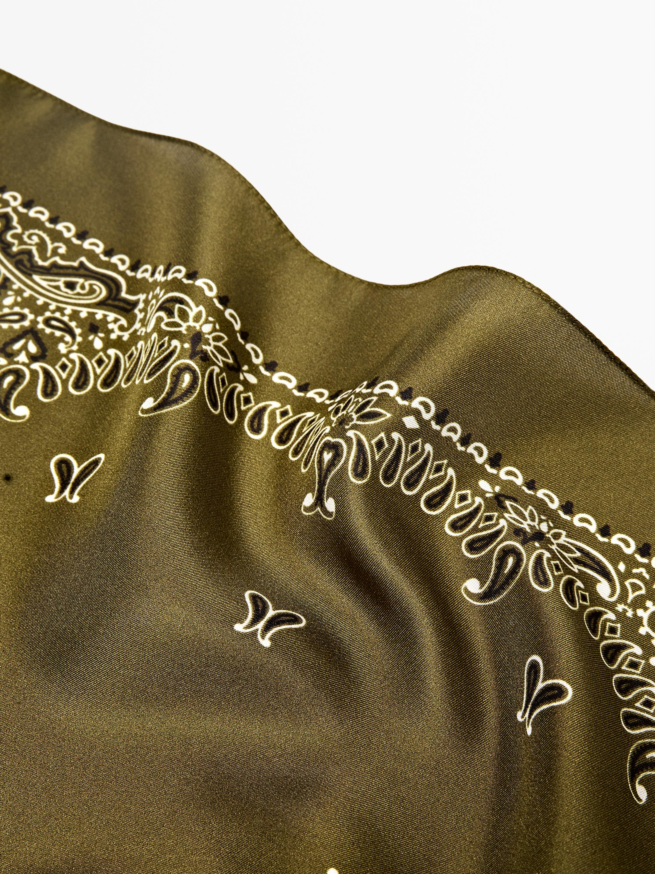 Pañuelo estampado pasley