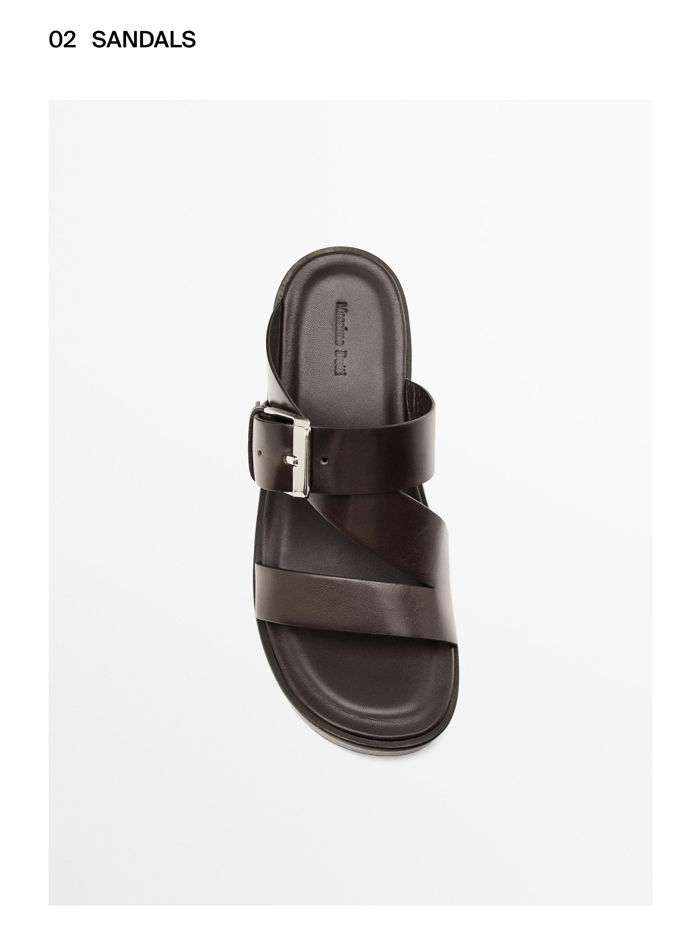 Absatzsandalen aus Holz