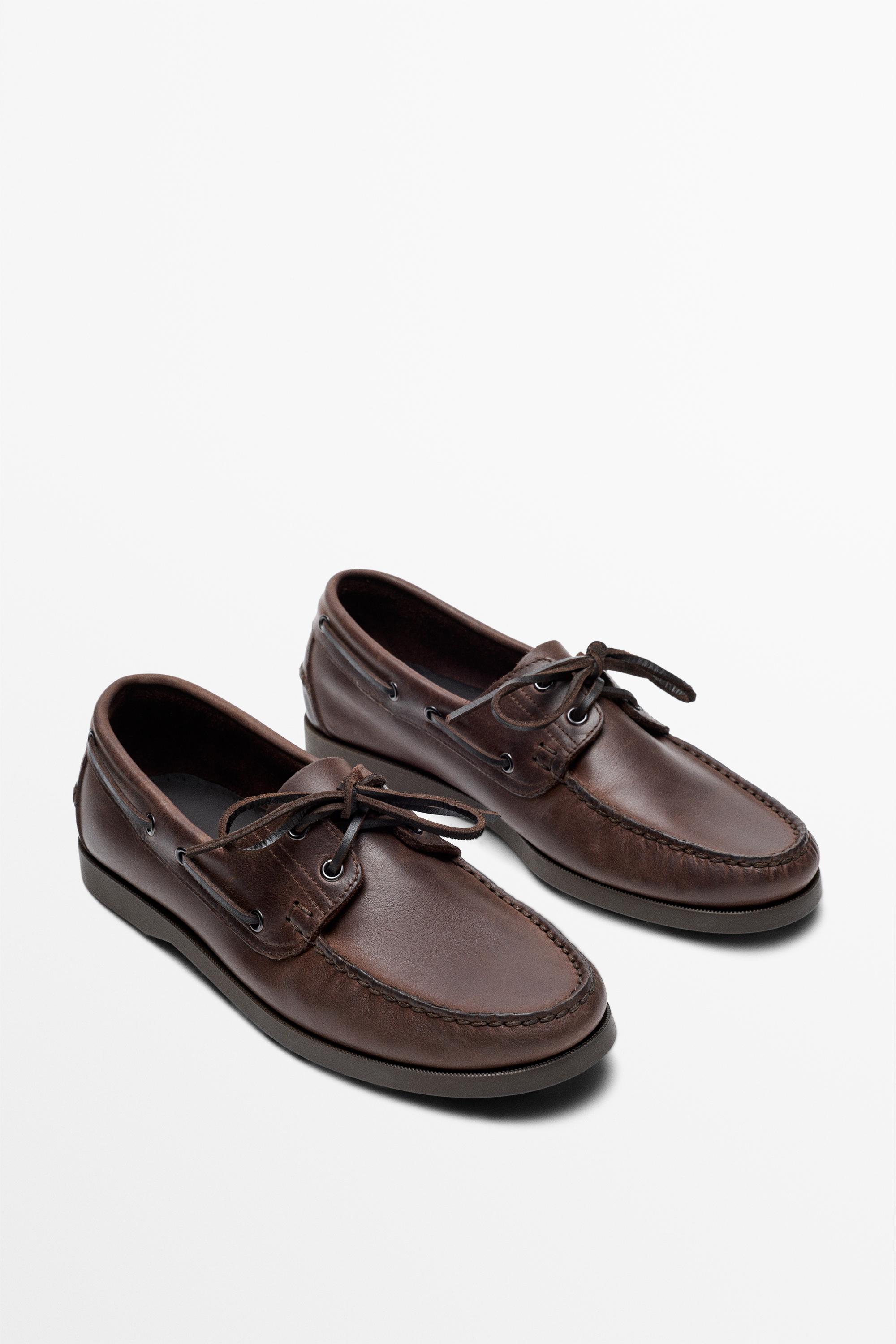 Oiled leather boat shoe — BROWN