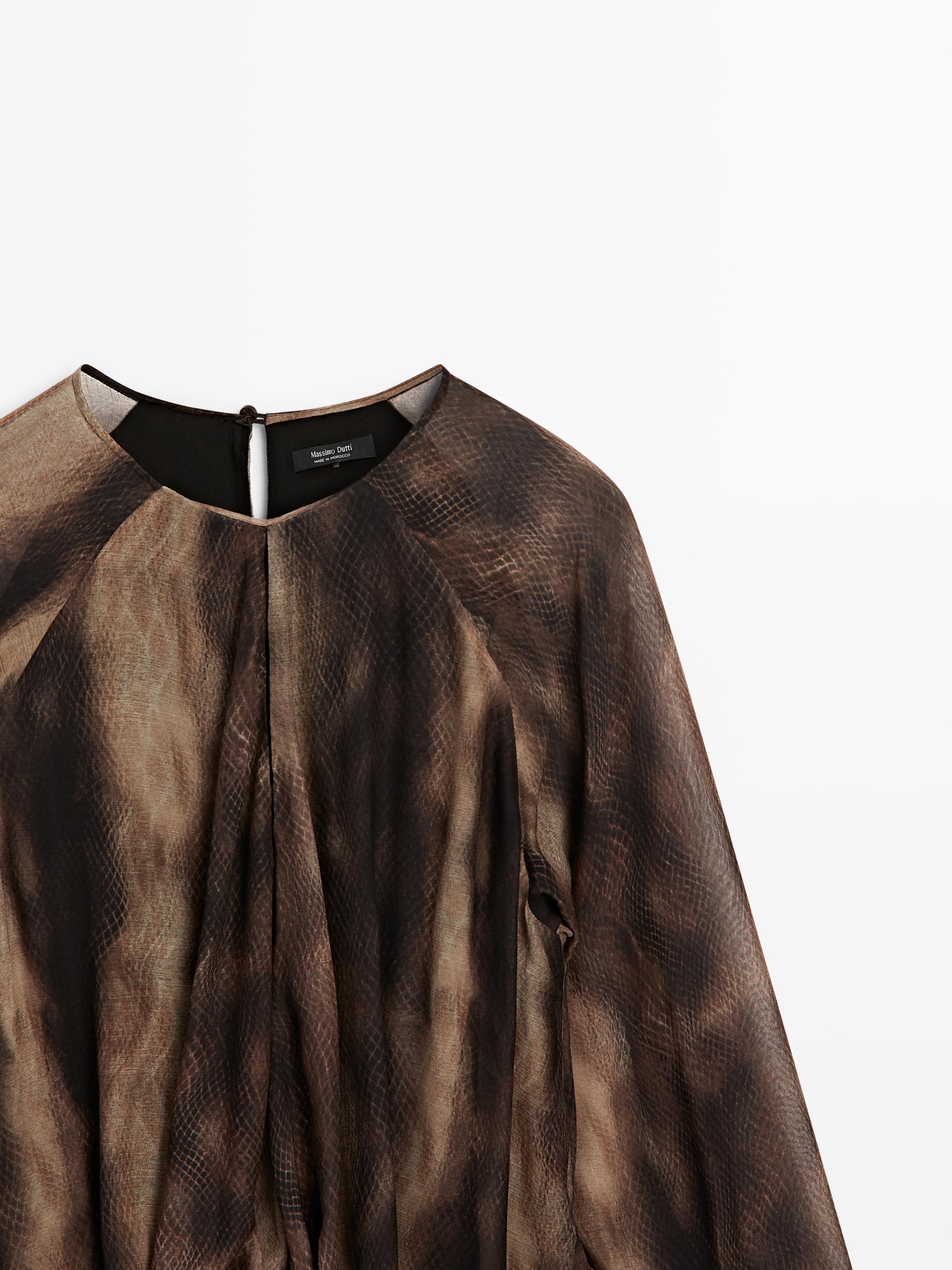 Desenli dökümlü elbise