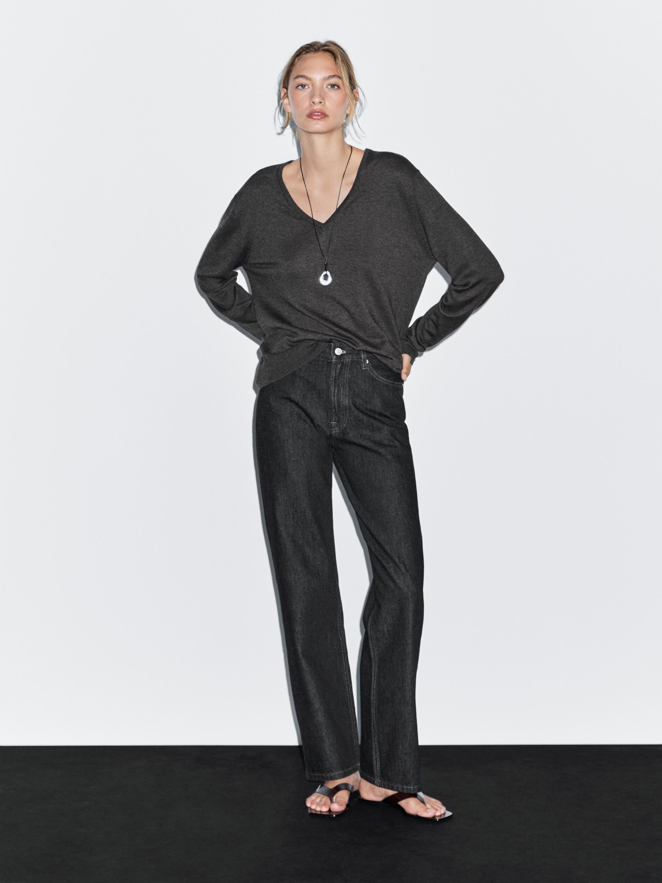 Straight-leg high-waist jeans