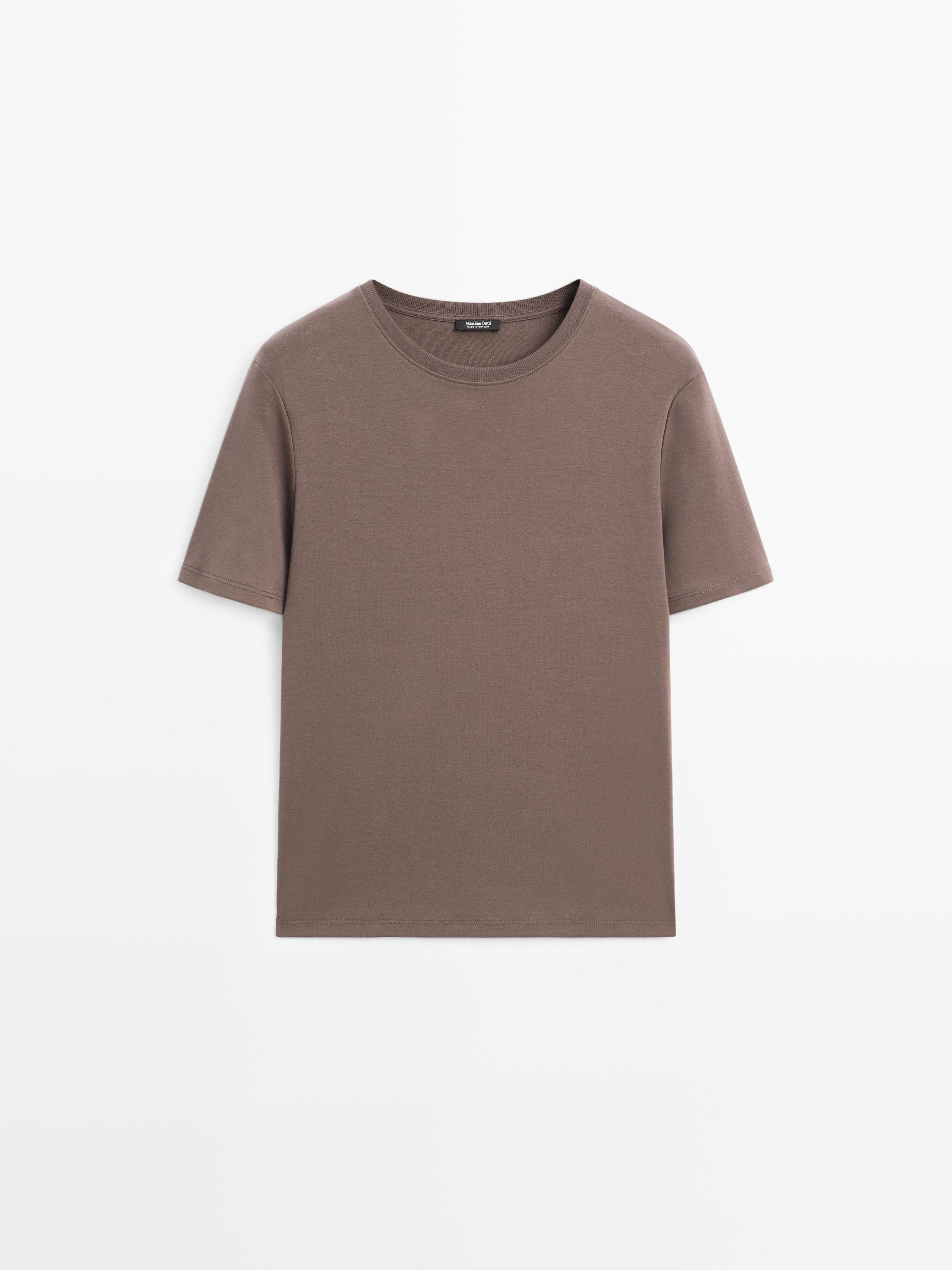 Футболка из плотной ткани