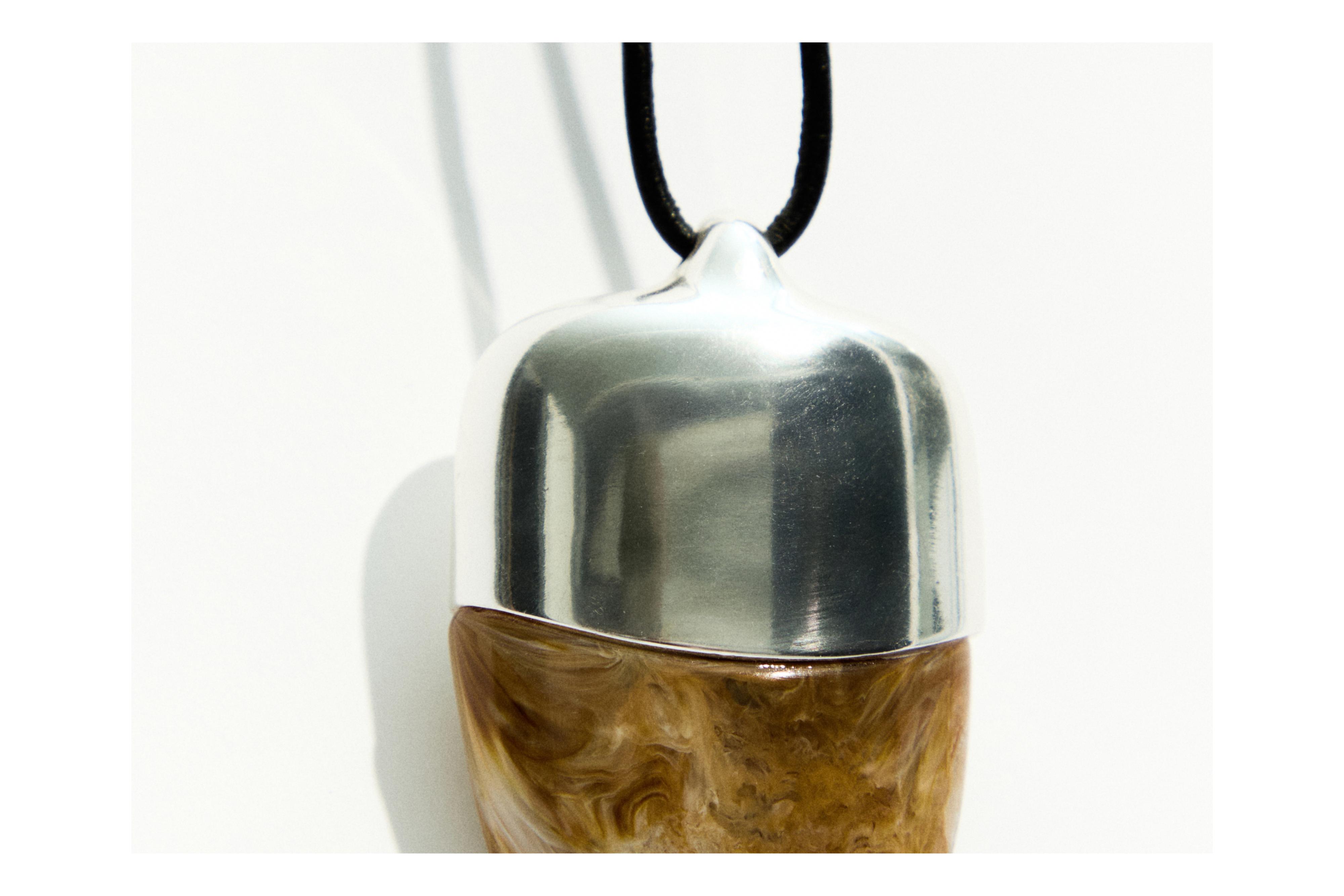 Marbled pendant necklace — Caramel