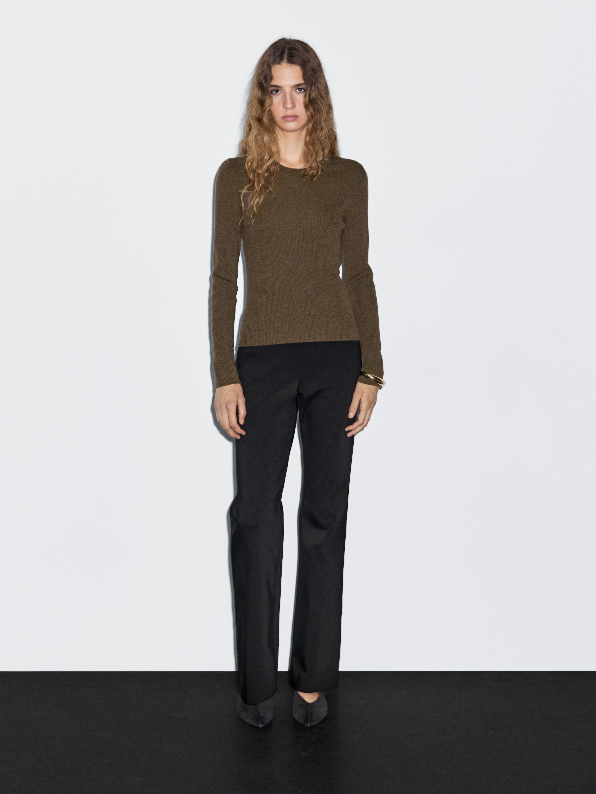 Pull laine en maille côtelée