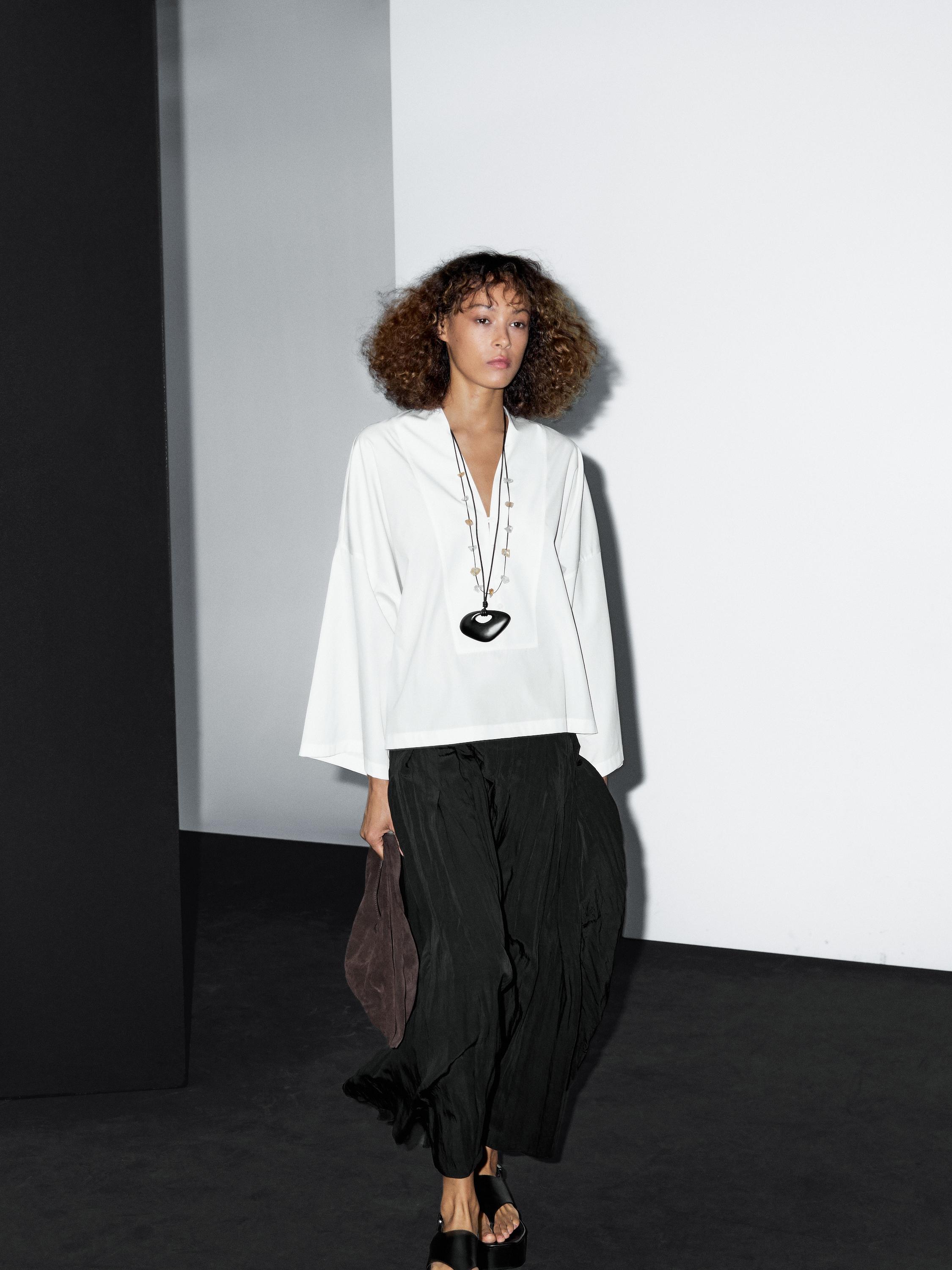 100% cotton blouse with button-up front