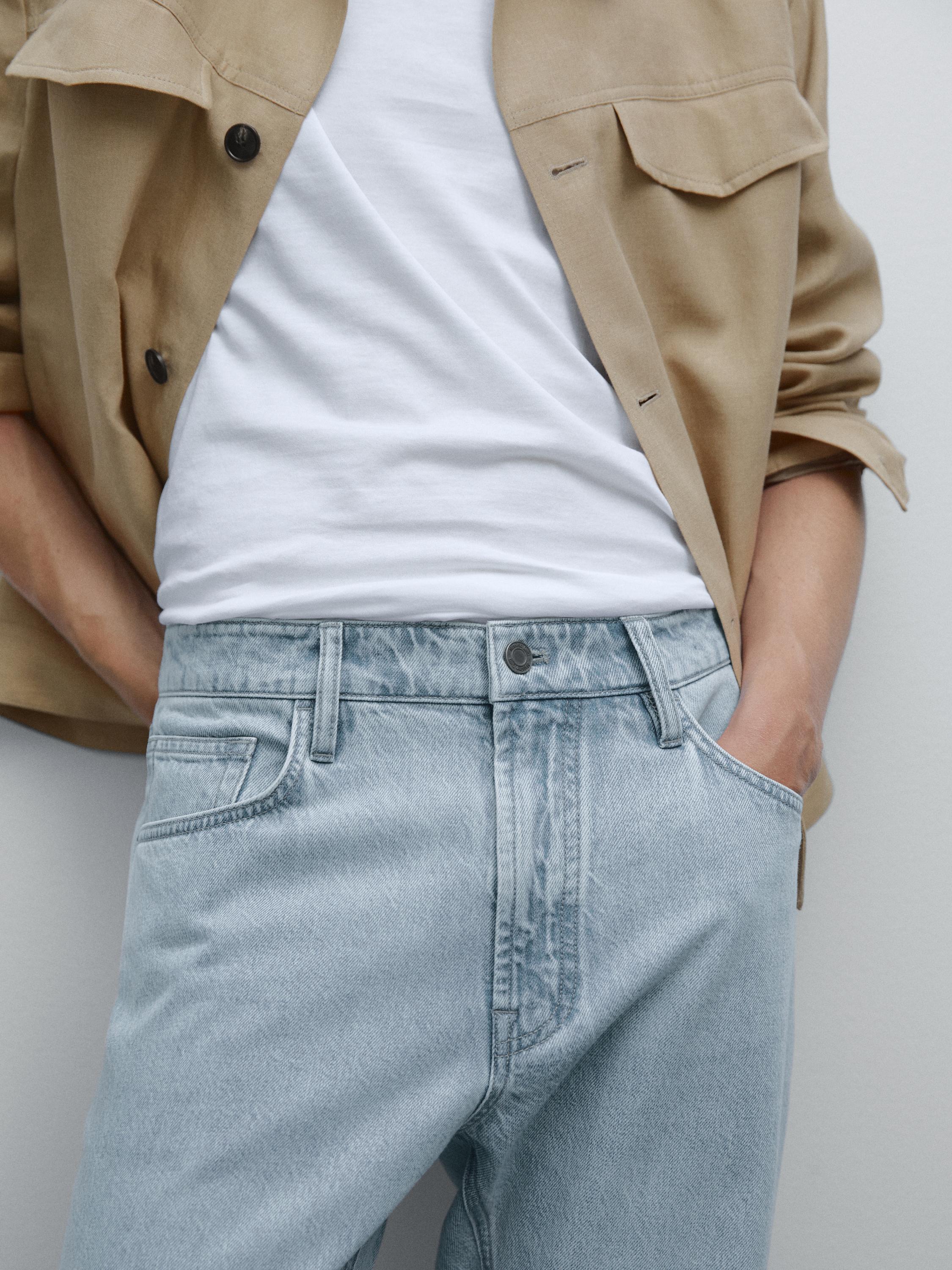 Tapered fit jeans