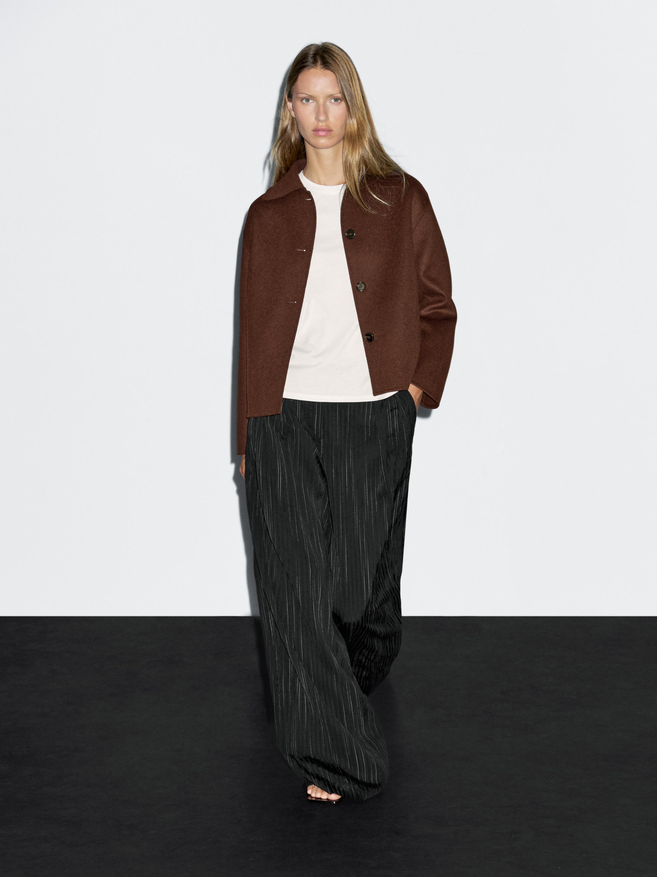 جاكيت قصير من الصوف المخلوط بياقة قميص