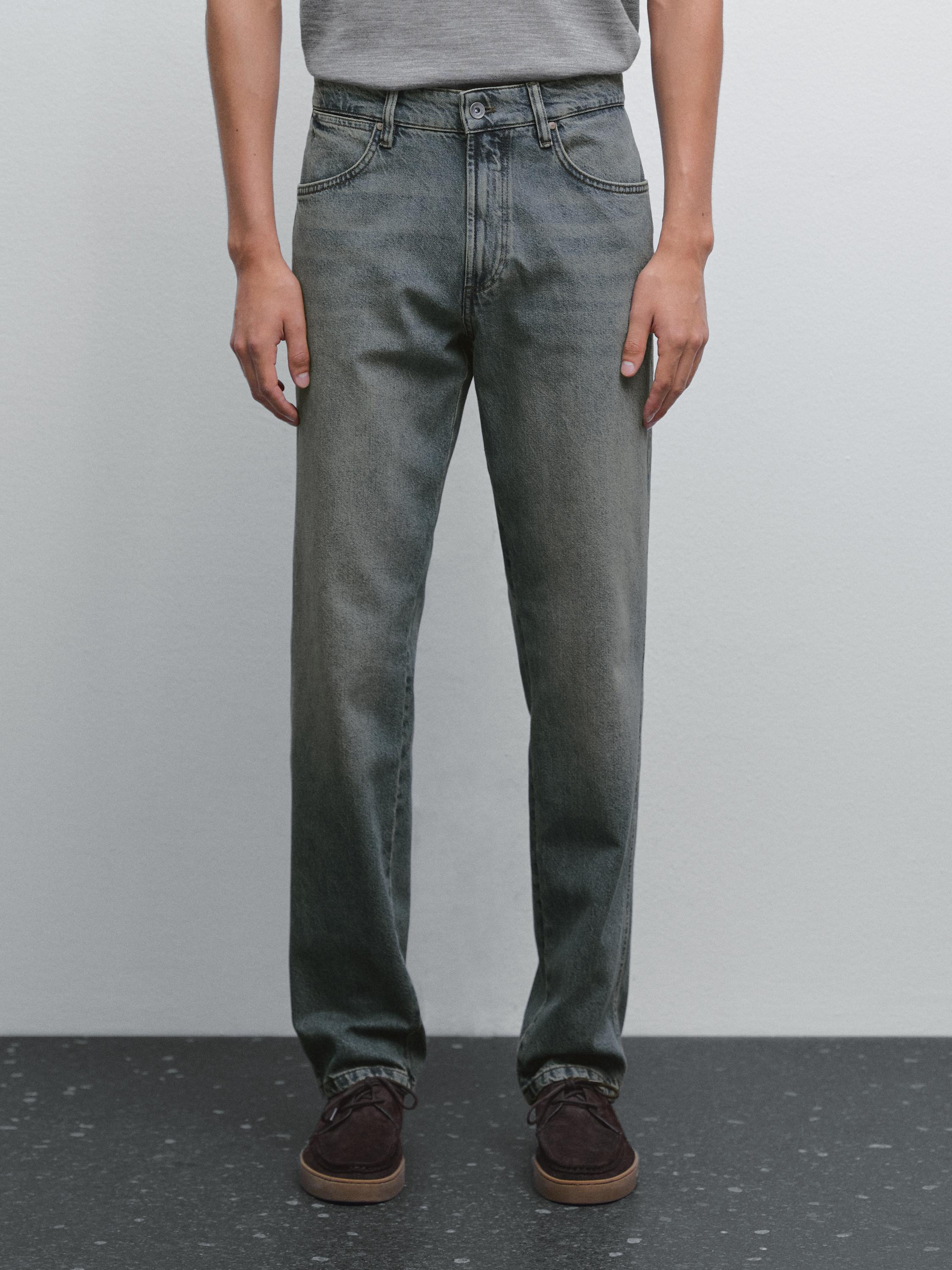 Tapered fit jeans