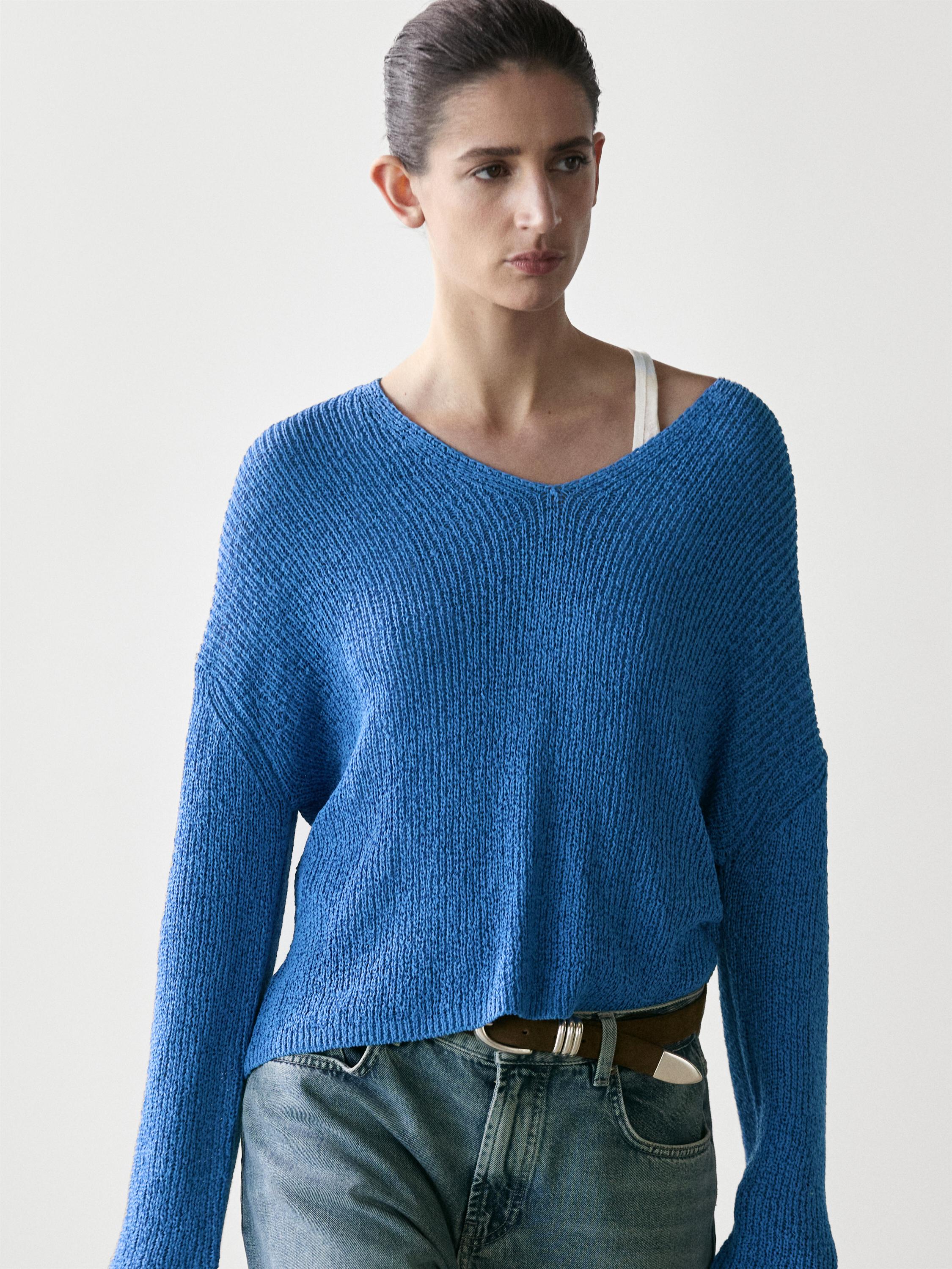 Cotton blend V-neck knit sweater — BLUISH
