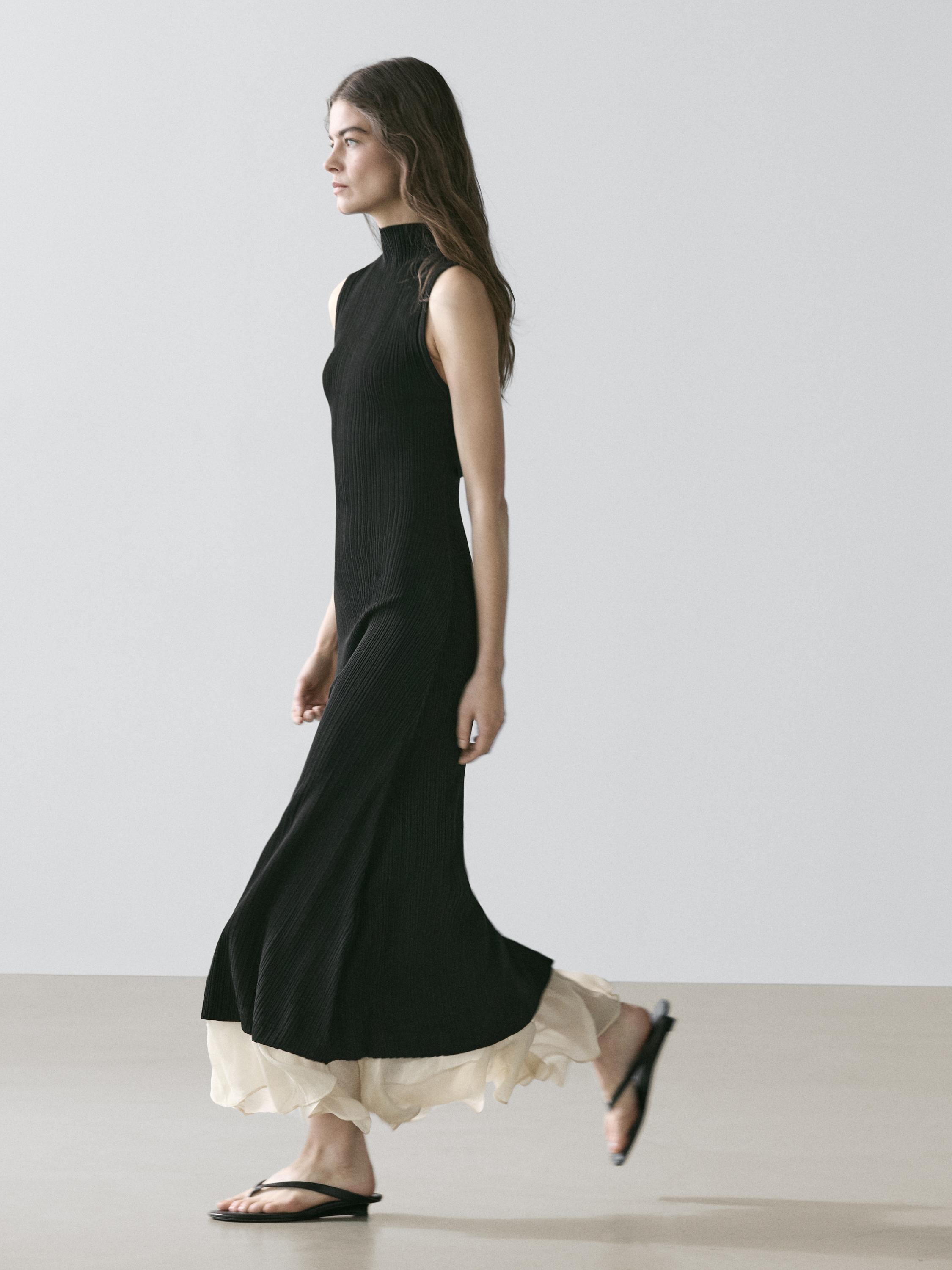 Plisēta midi garuma kleita ar volāniem