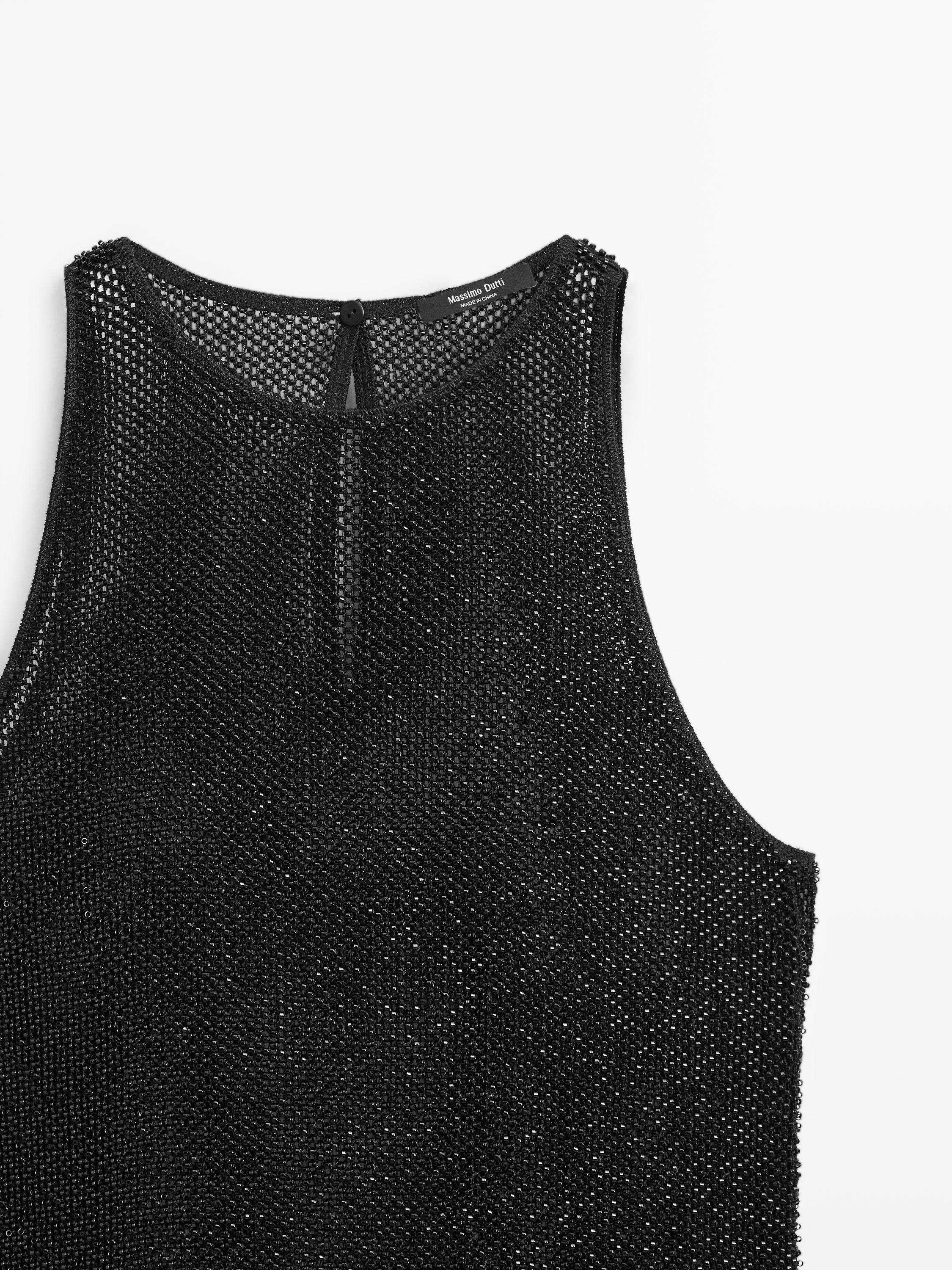 Top semi-transparent à perles fantaisie ton sur ton