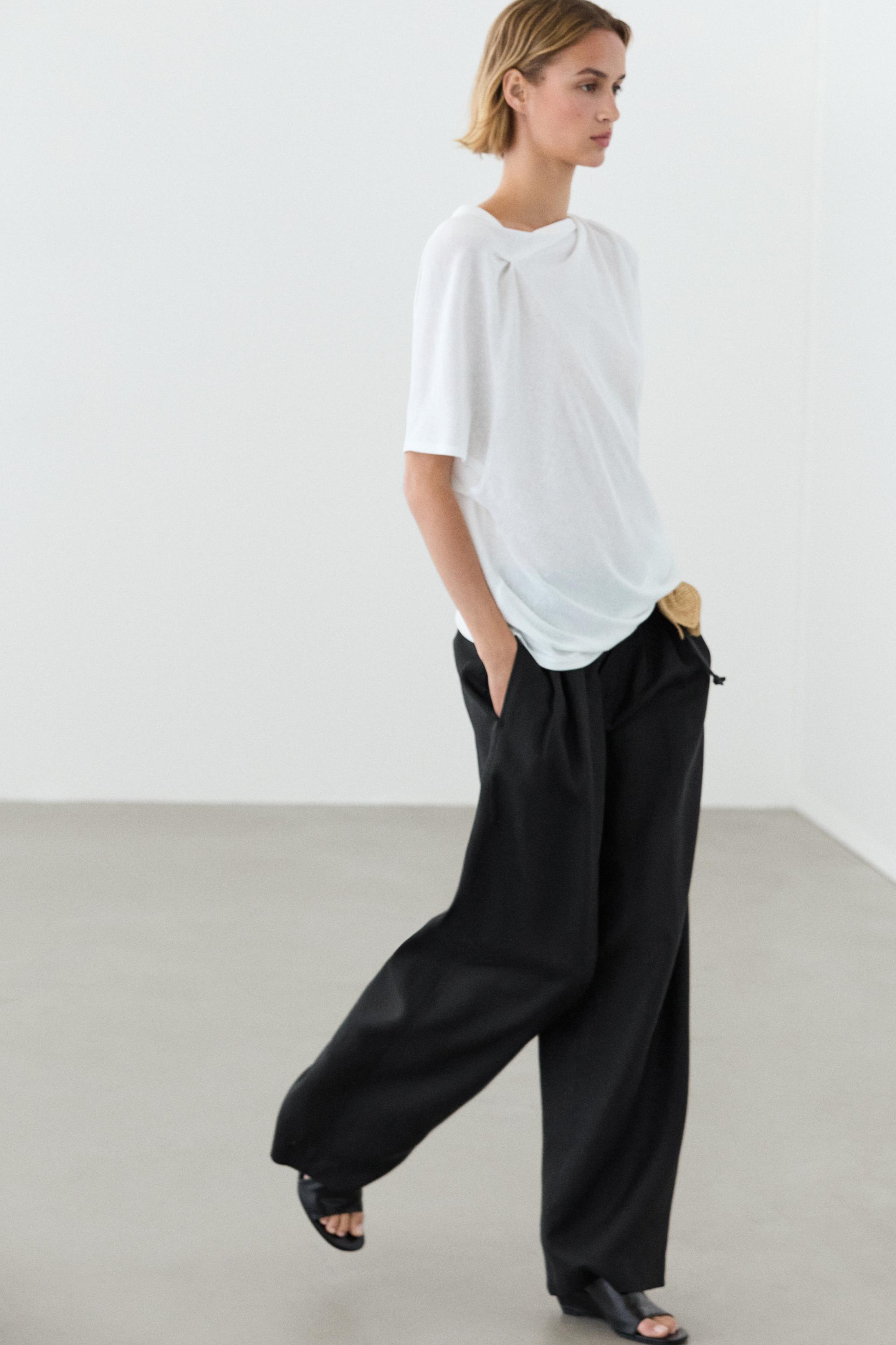Wide-leg pleated linen trousers — BLACK