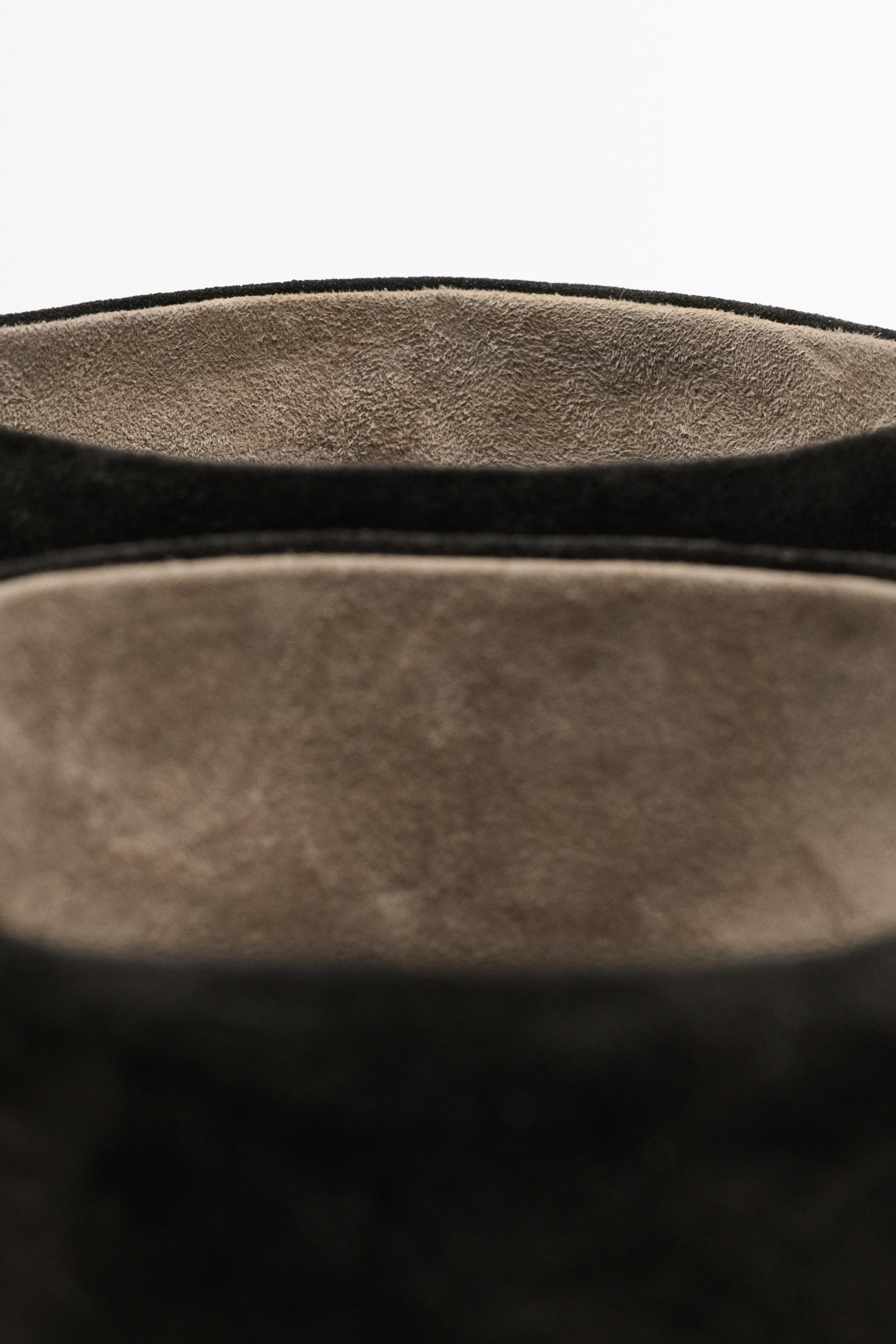 Soft leather kitten heel boot — BROWN