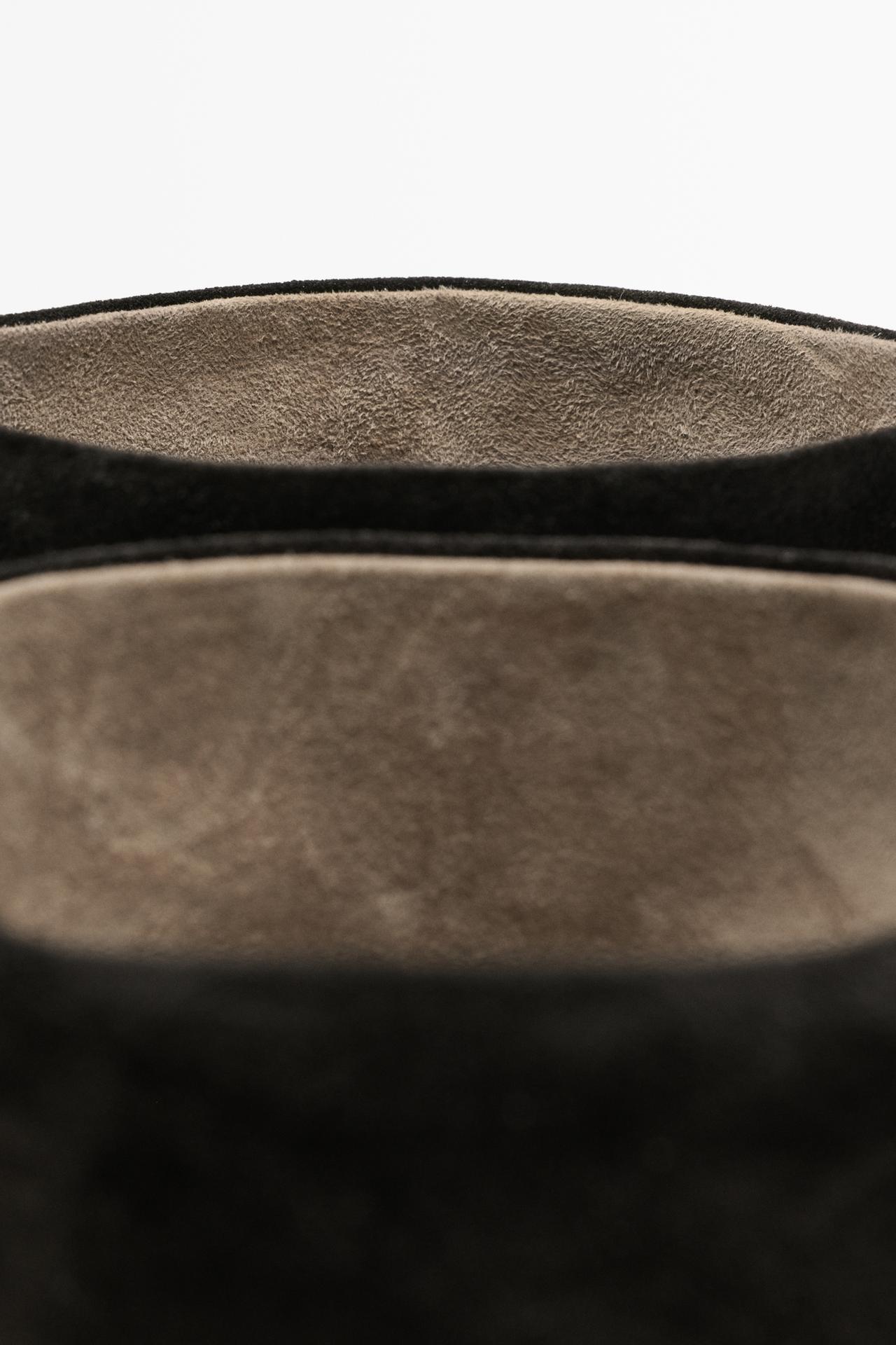 Soft leather kitten heel boot — BROWN