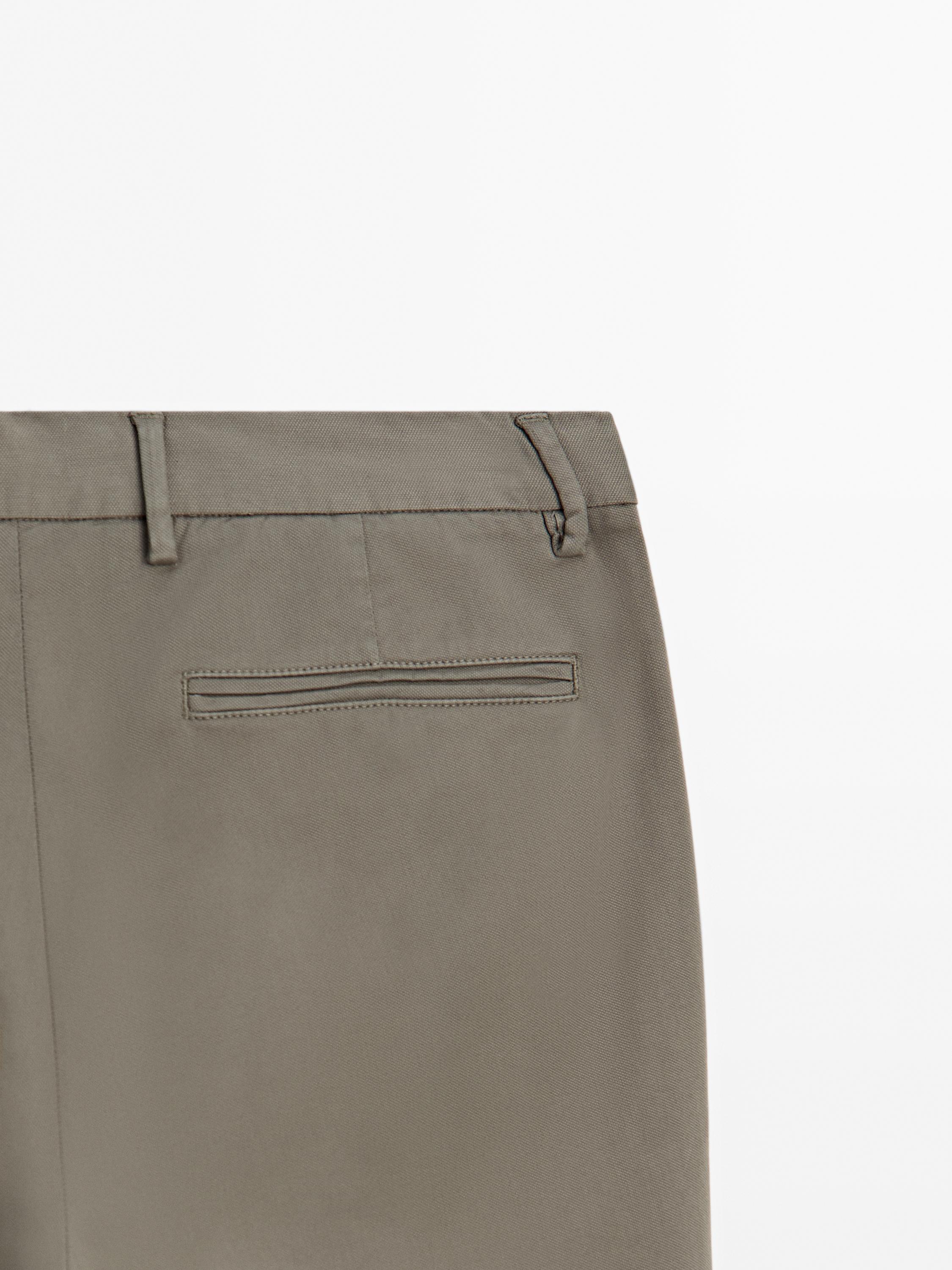 Slim-Fit-Hose mit Strukturmuster