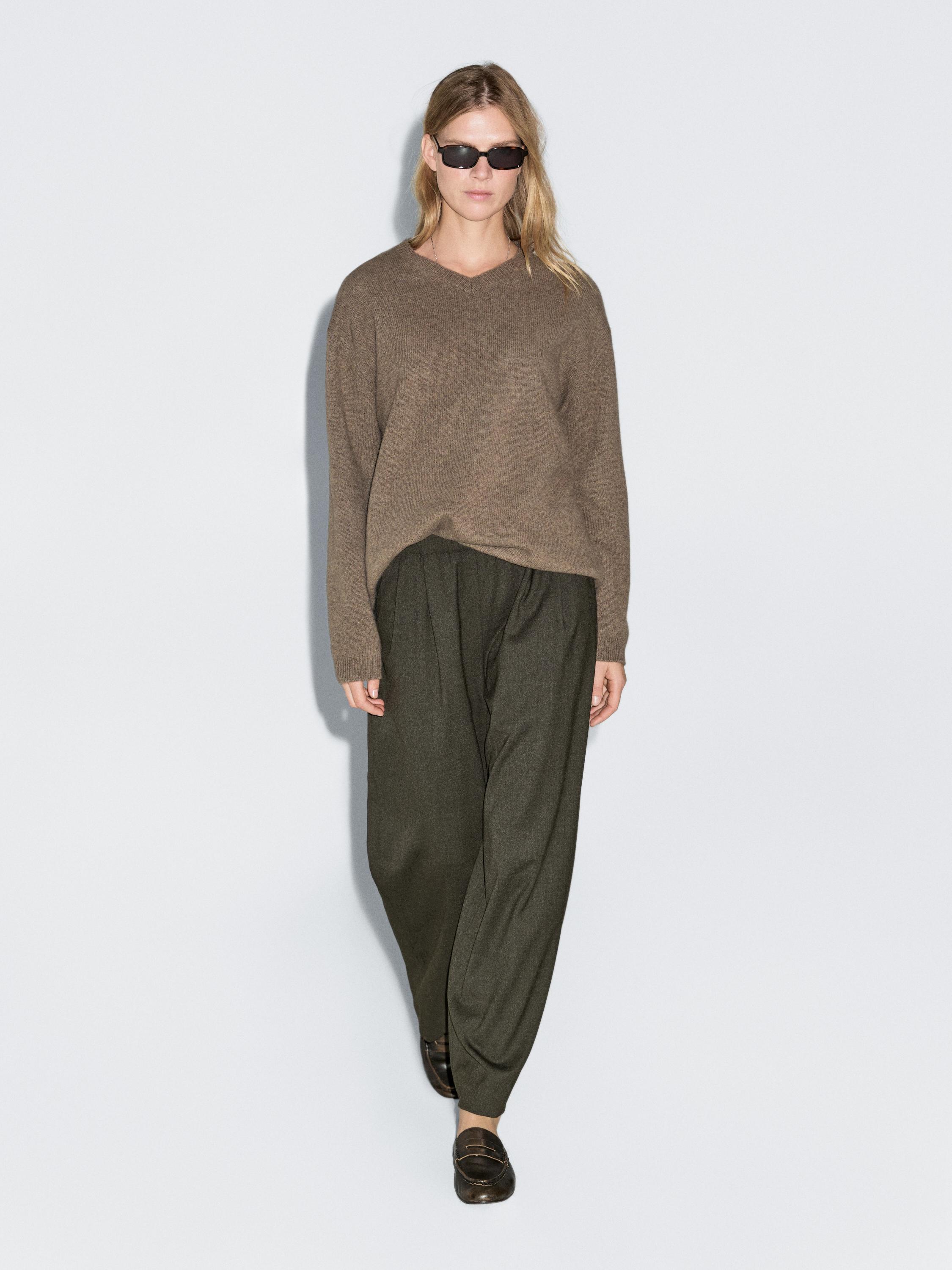 Wide-leg trousers with darts and elasticated waistband