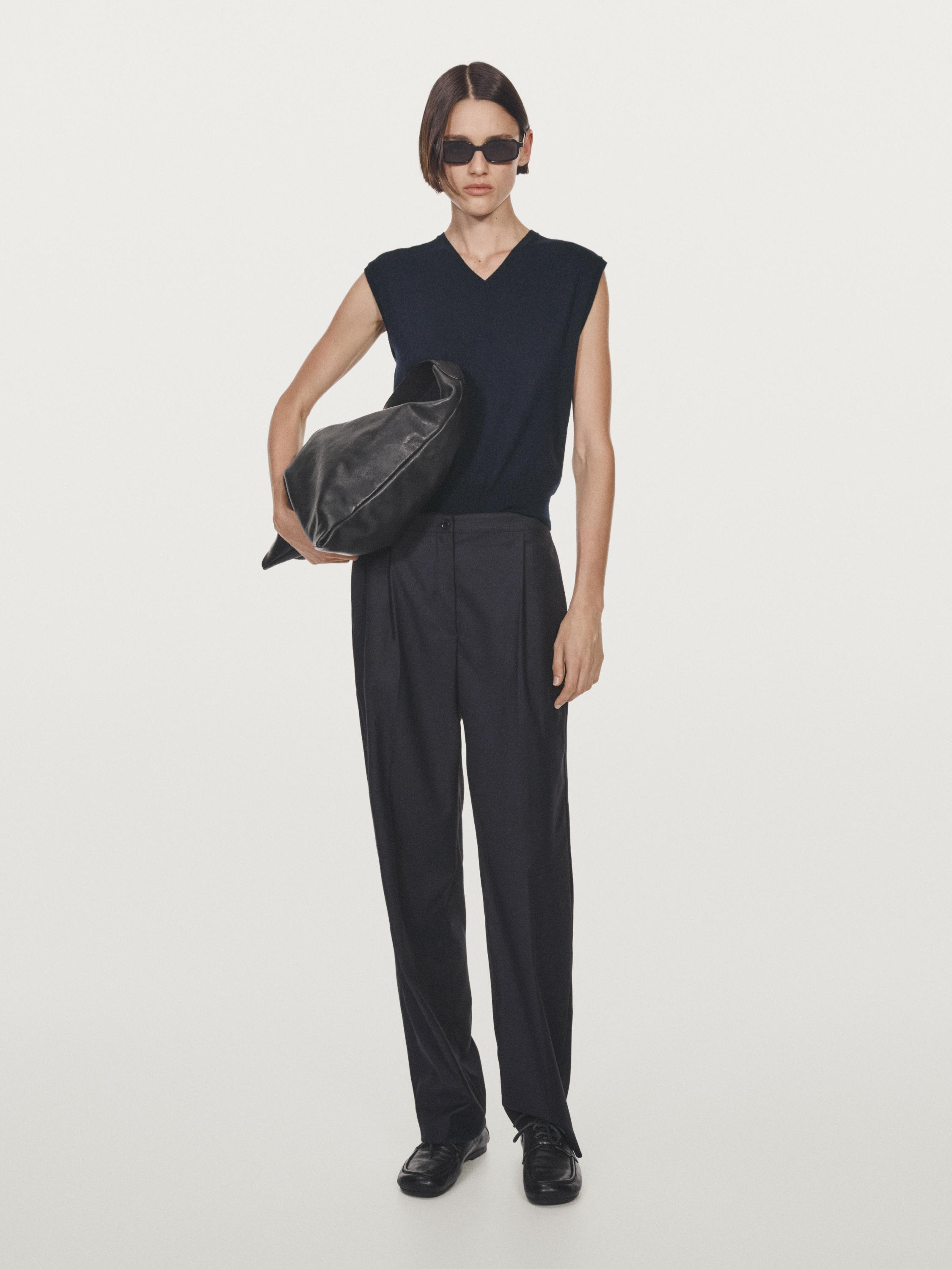 Dart trousers with elastic waistband