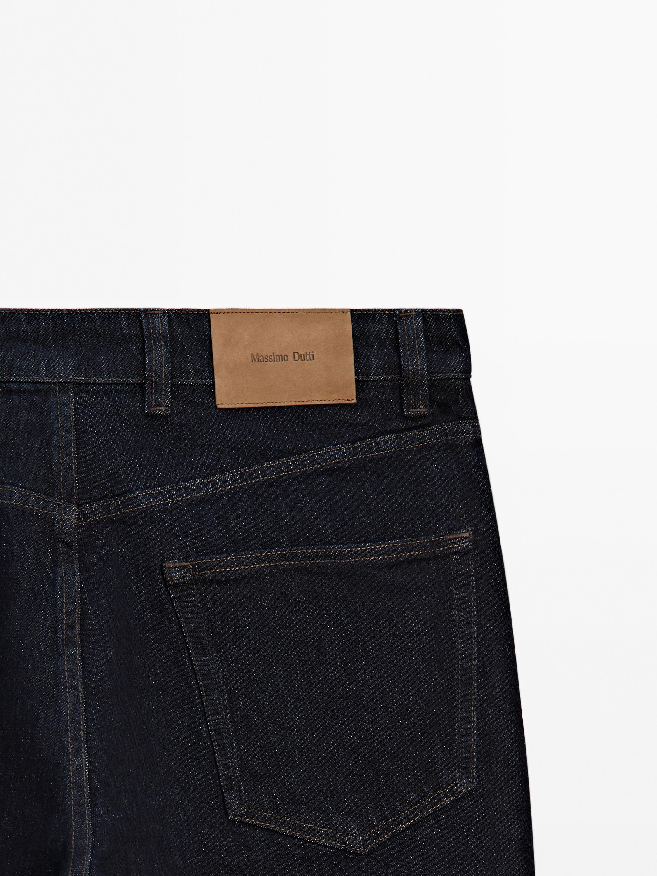 Tapered fit jeans