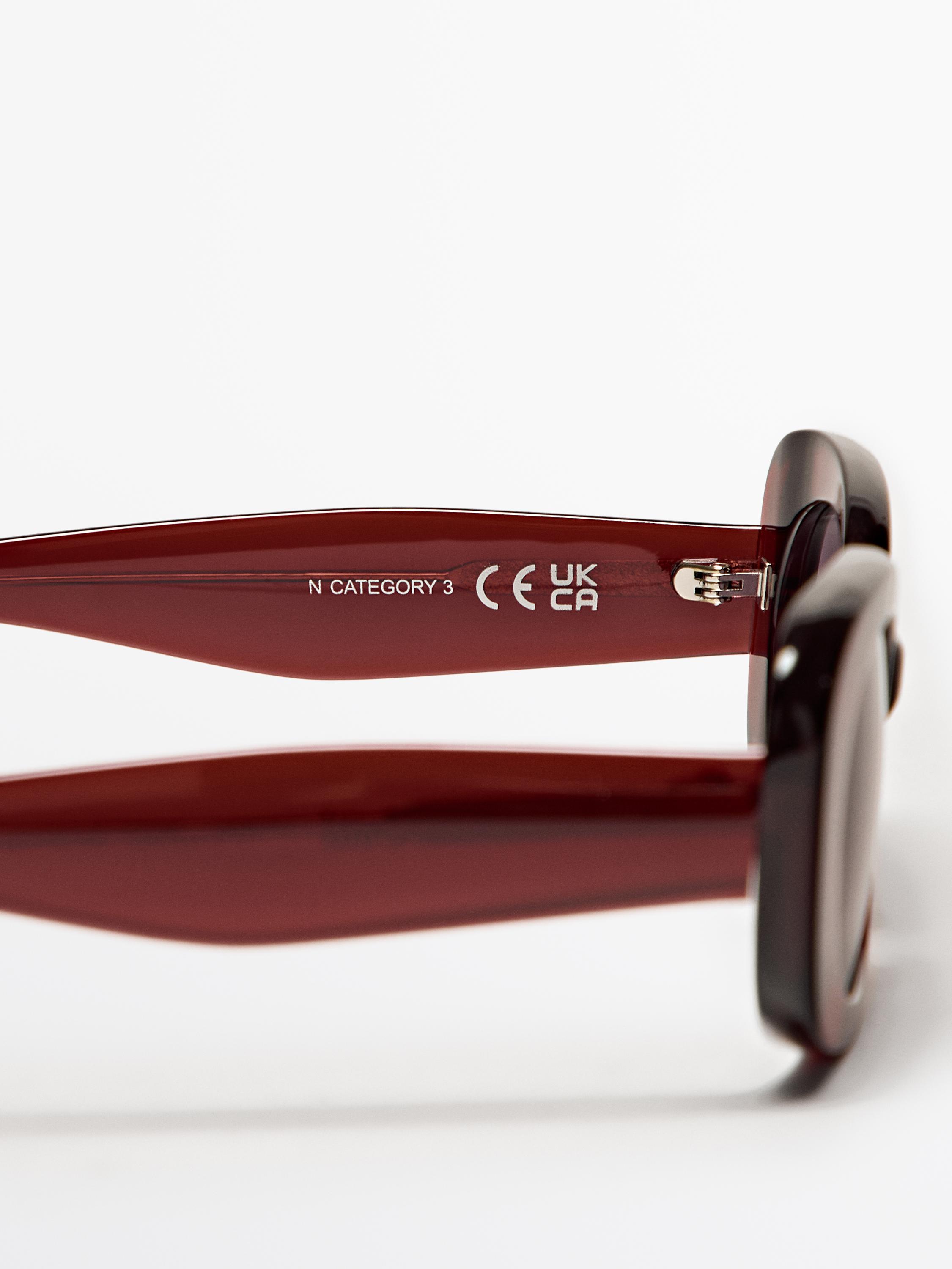 Rectangular sunglasses