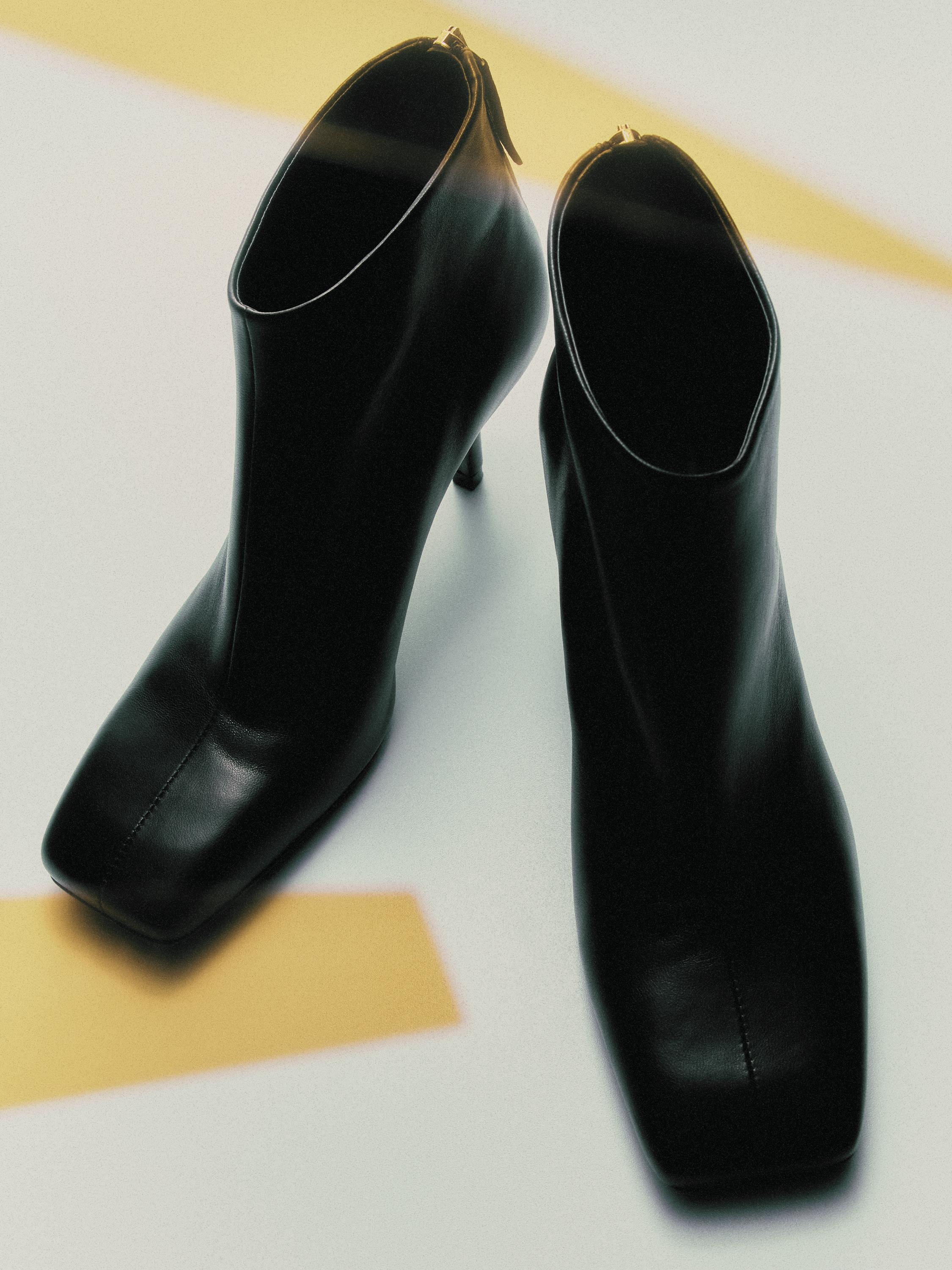 Leather heeled ankle boots - Made in Italy — BLACK
