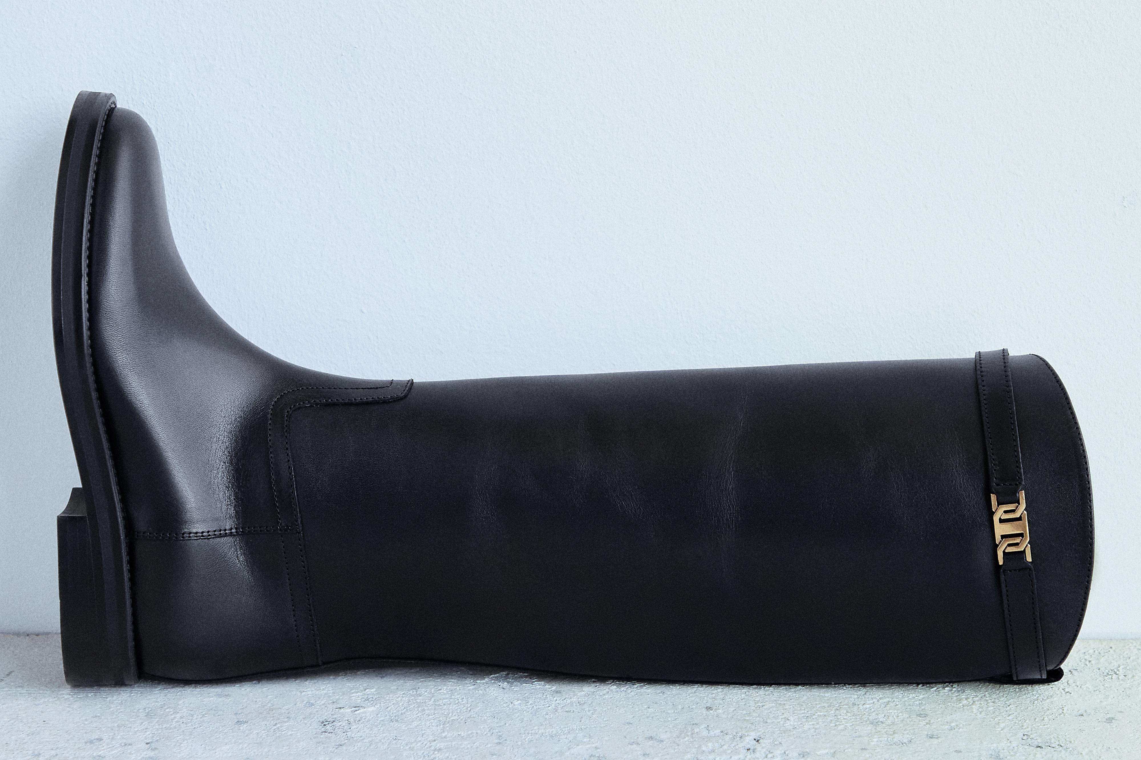Leather riding boots — BLACK