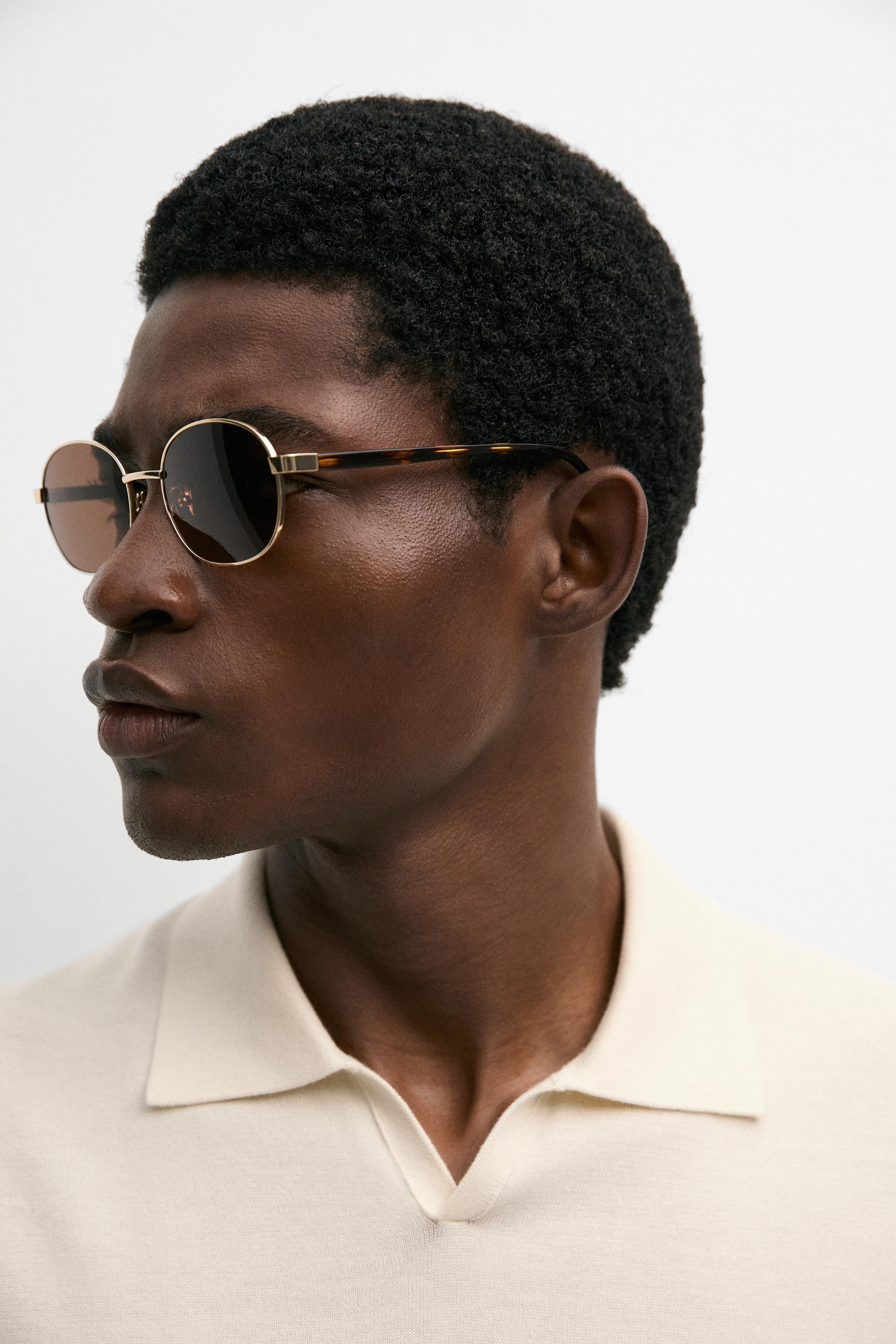 100% cotton V-neck knit polo — CREAM