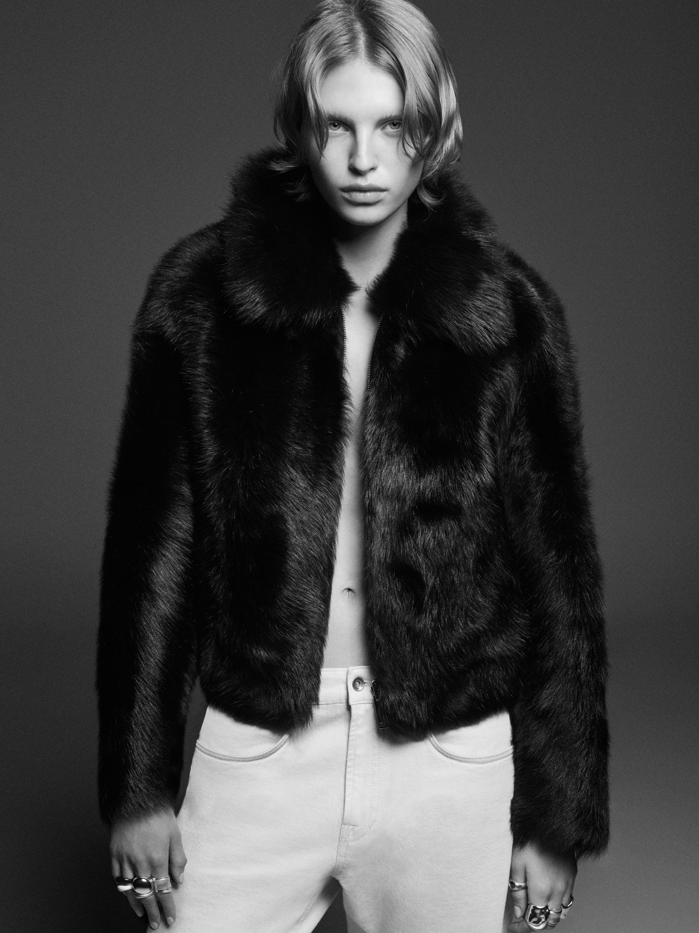 Short leather jacket with fur — BROWN