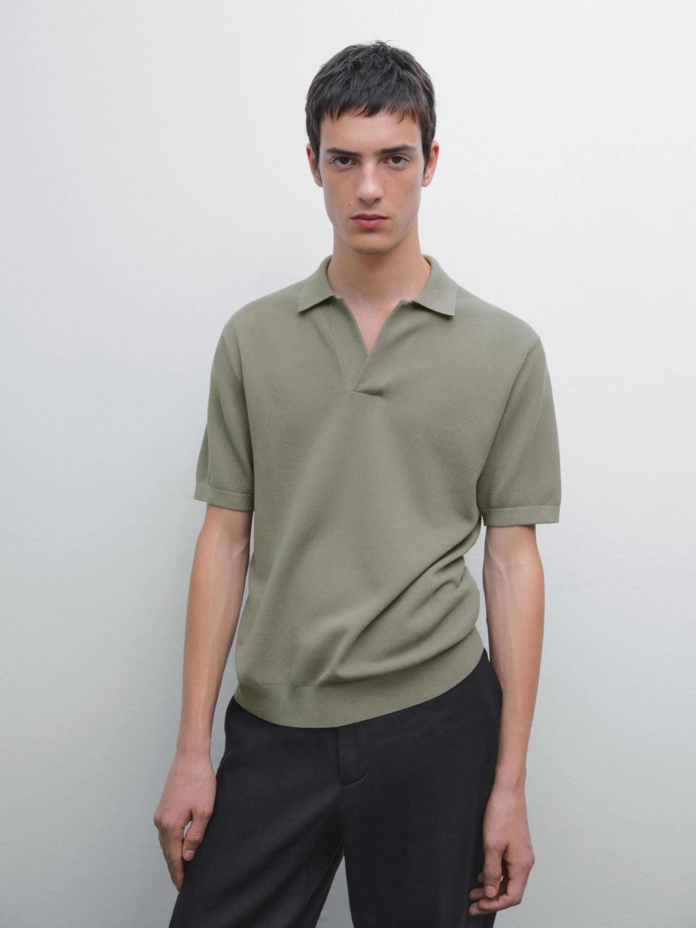 V-neck knitted polo shirt