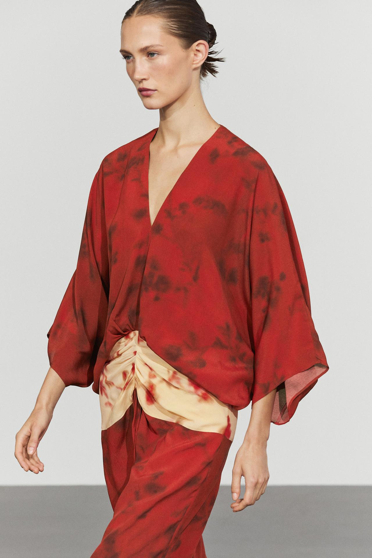 Printed flowing dress with sash detail — BRIGHT RED