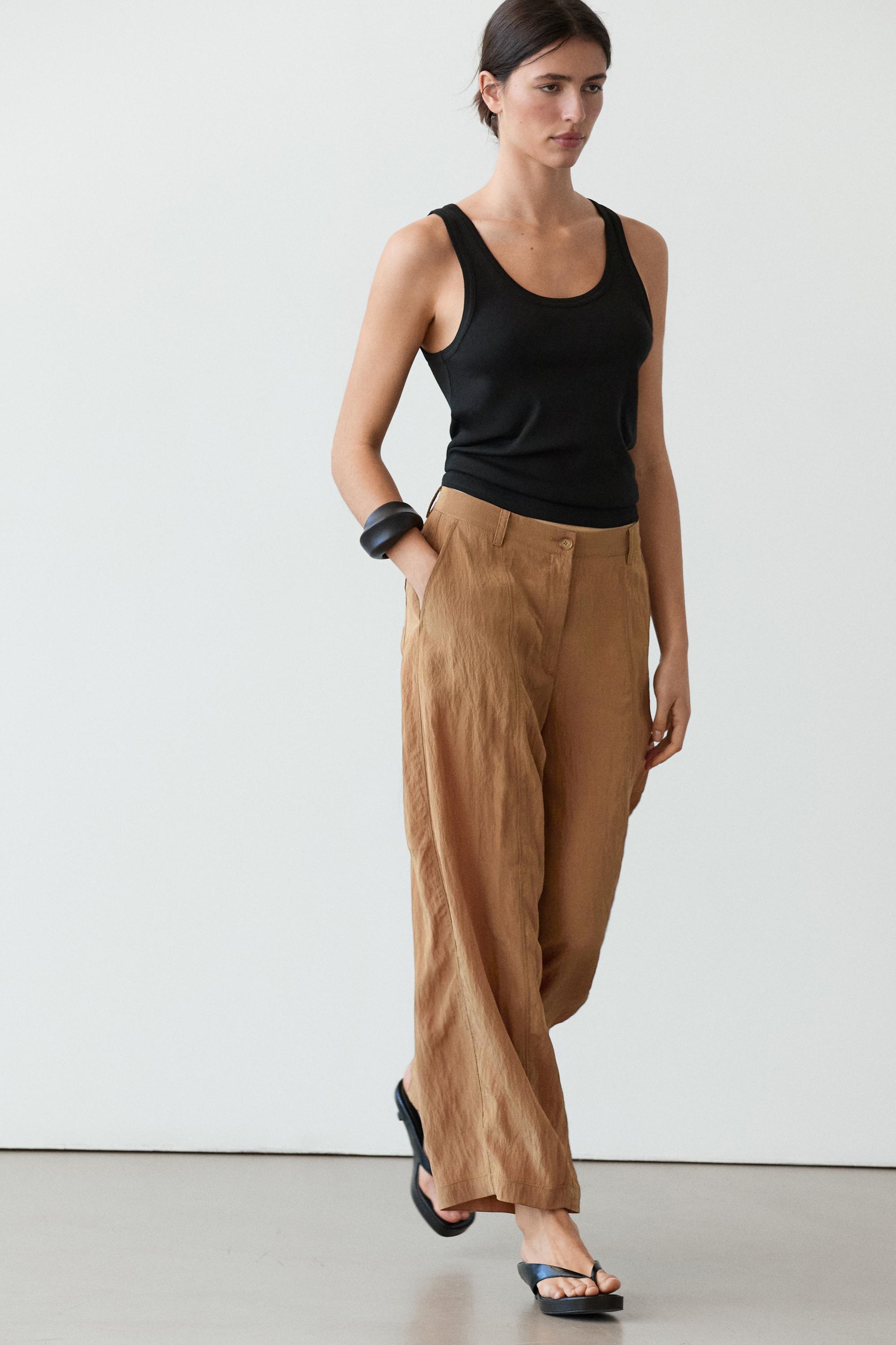 Lightweight barrel fit trousers — Caramel