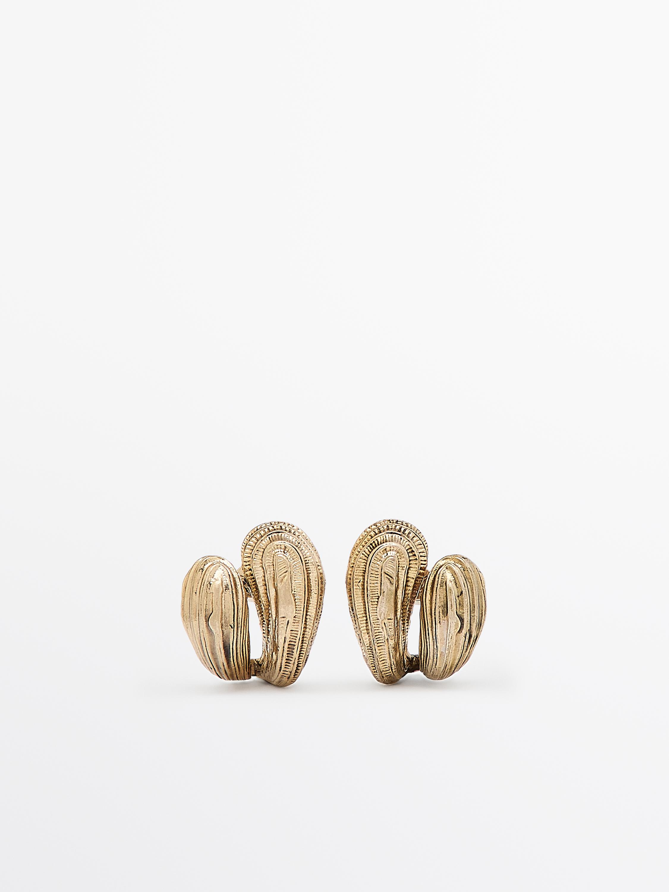Boucles d’oreilles texturées