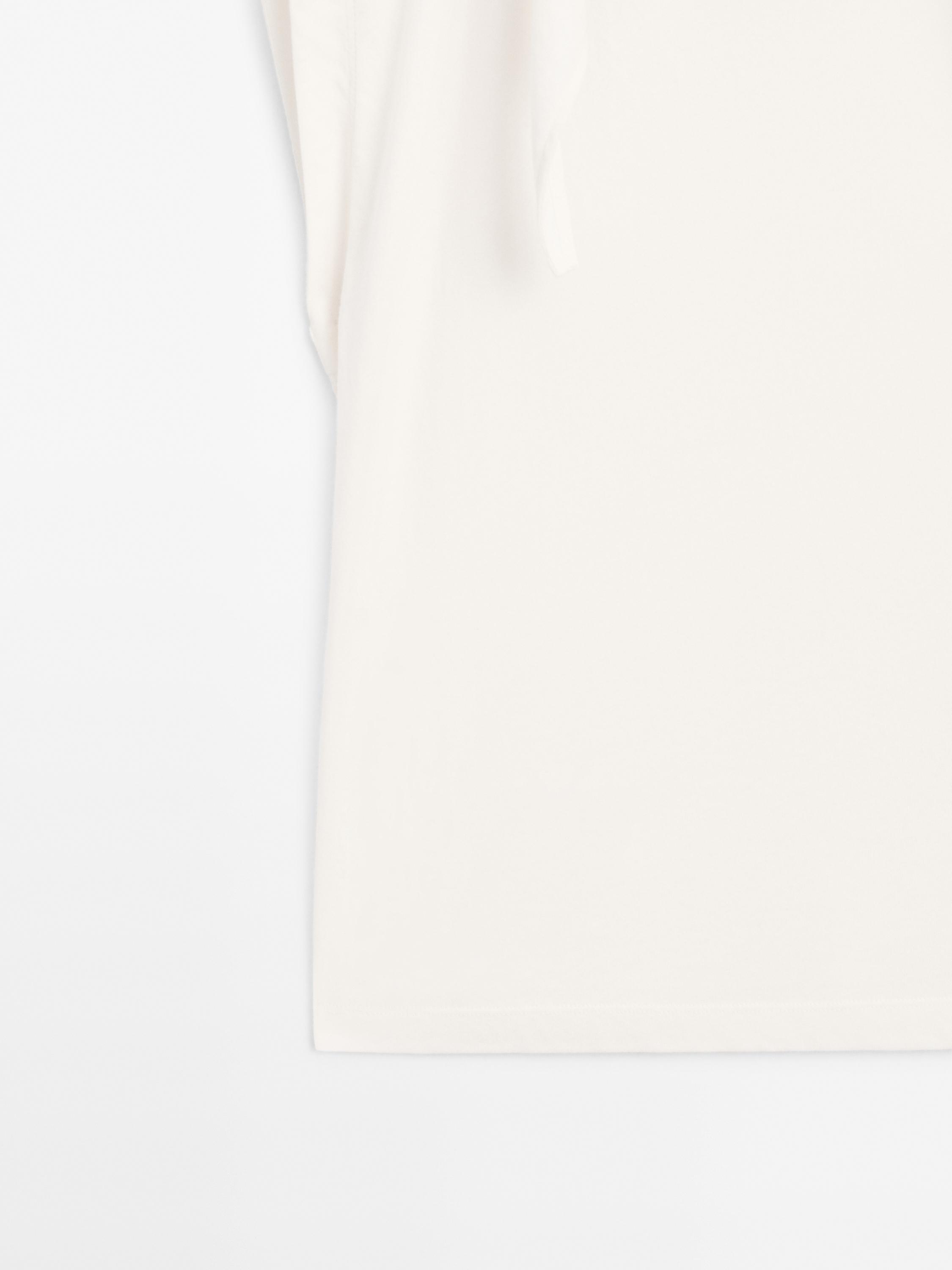 Top with tied neck detail