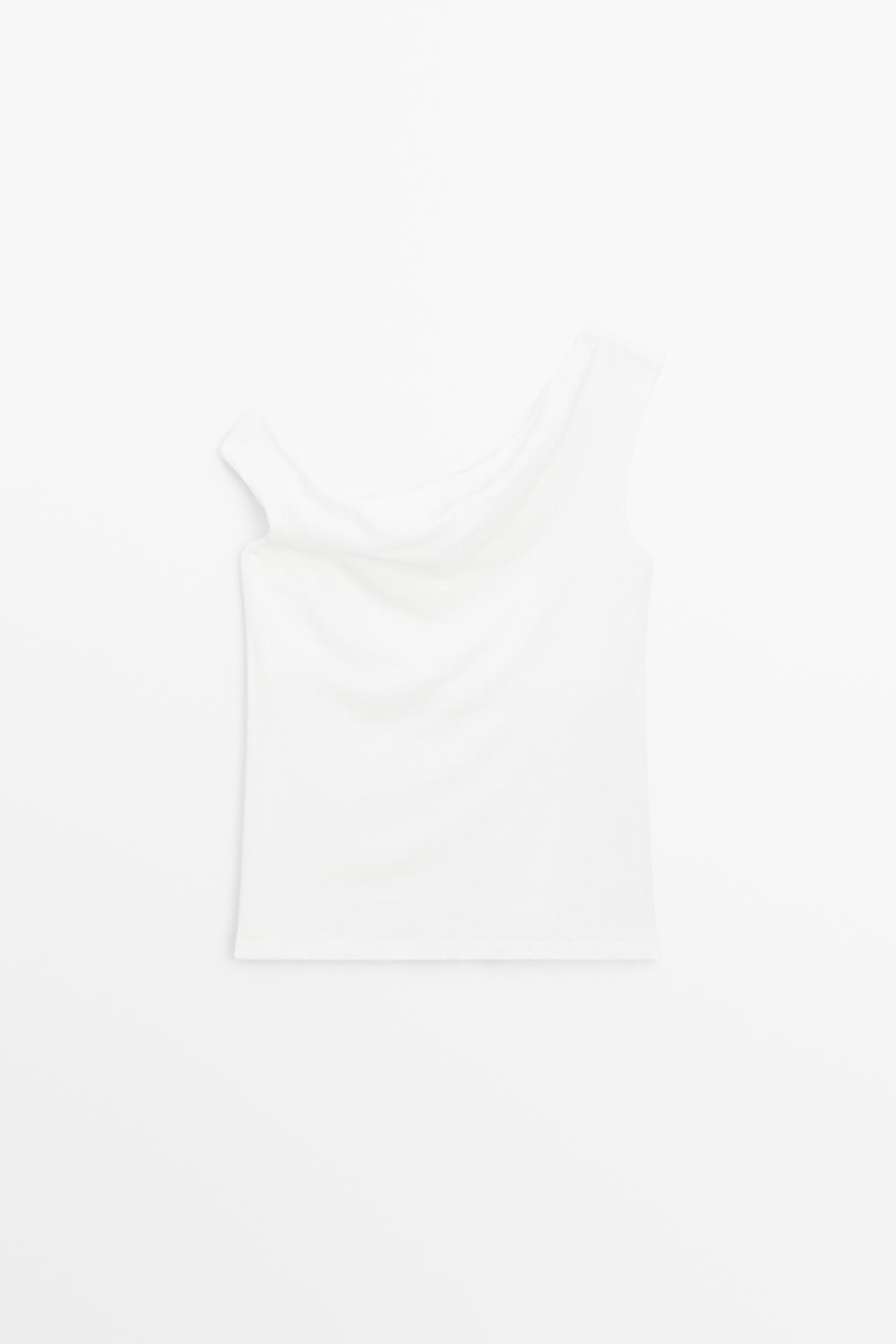 Asymmetric off-the-shoulder top — Off white