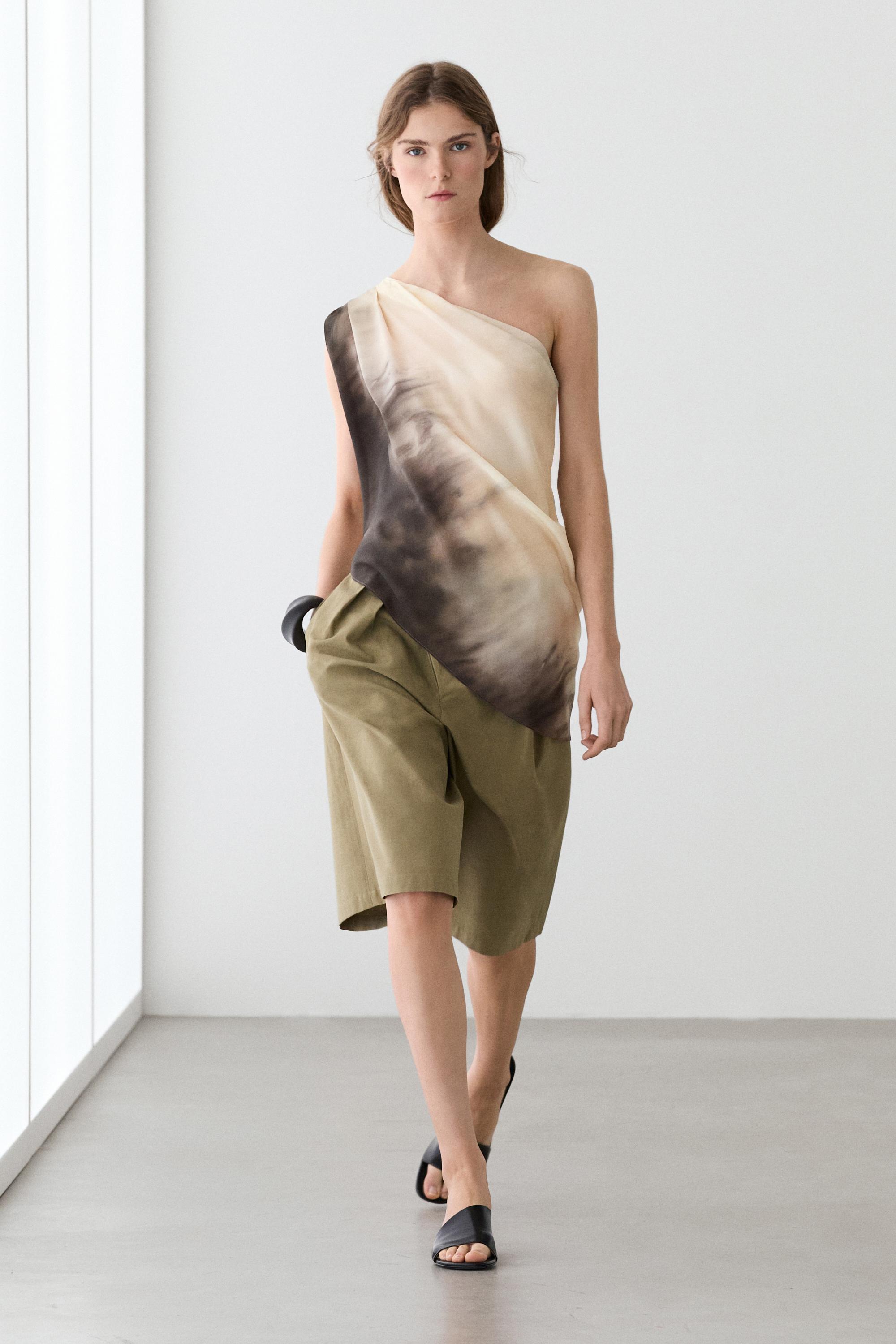 Asymmetric draped top