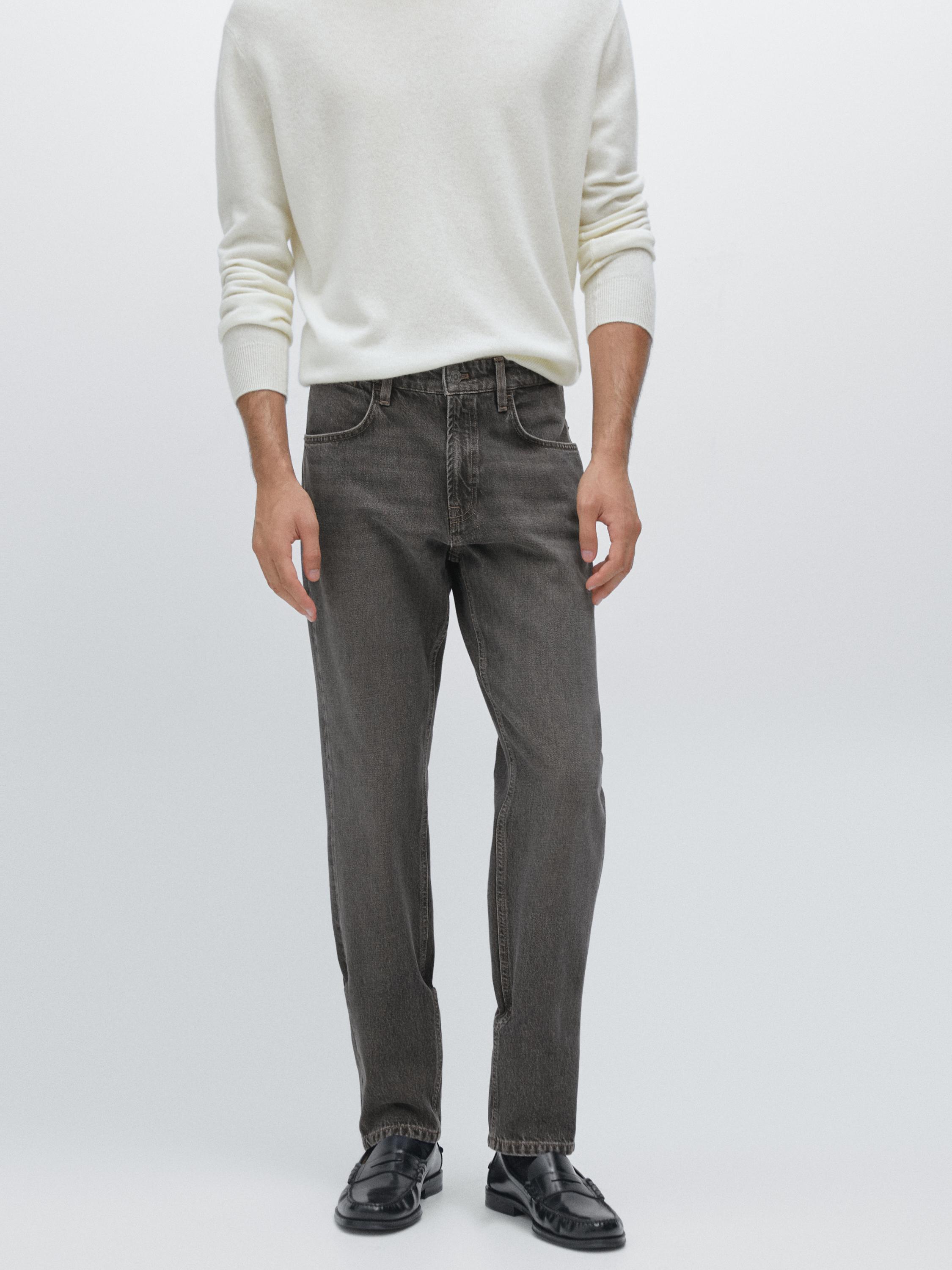 Tapered fit jeans