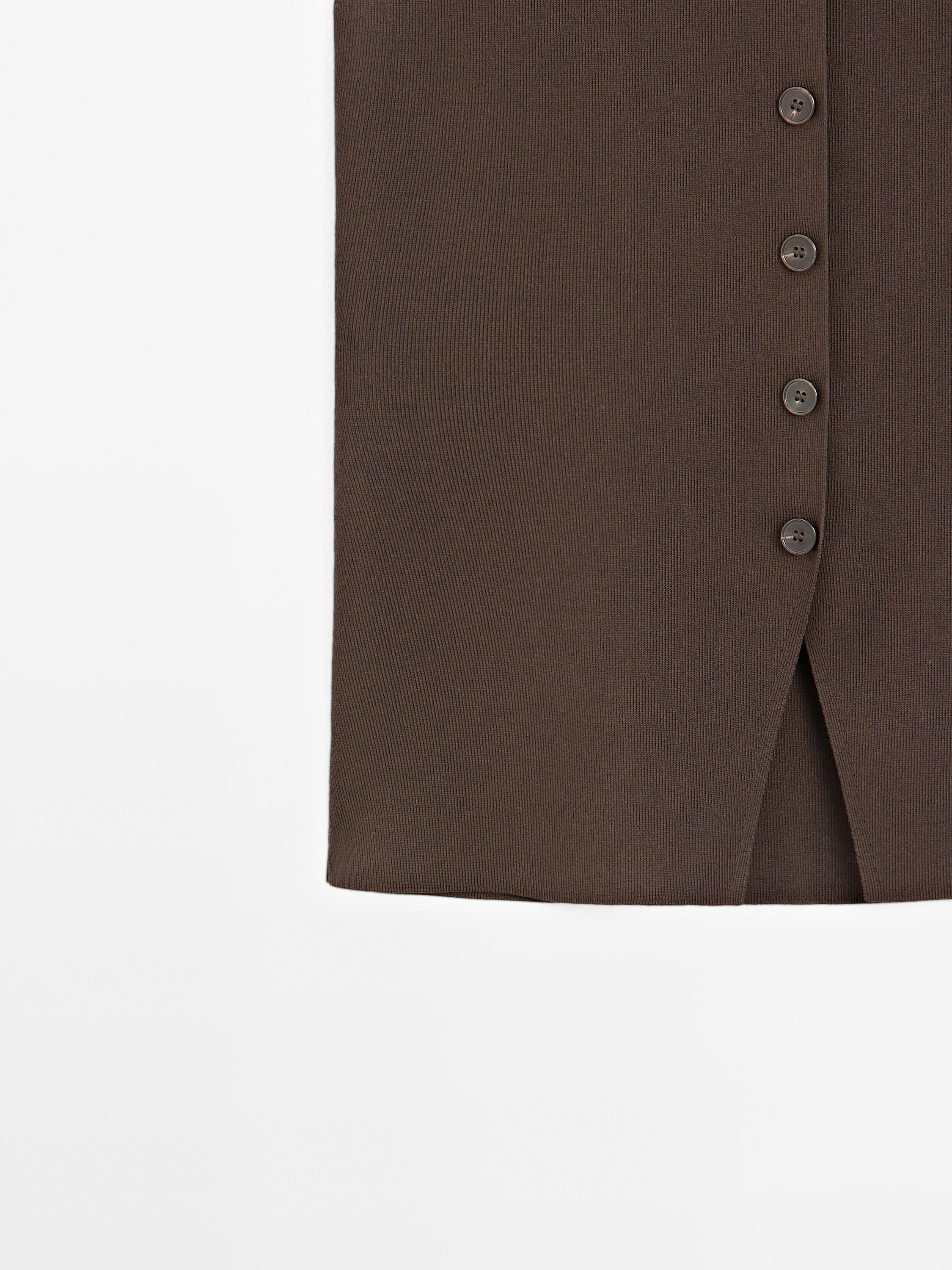 Tailored fit knit waistcoat with buttons