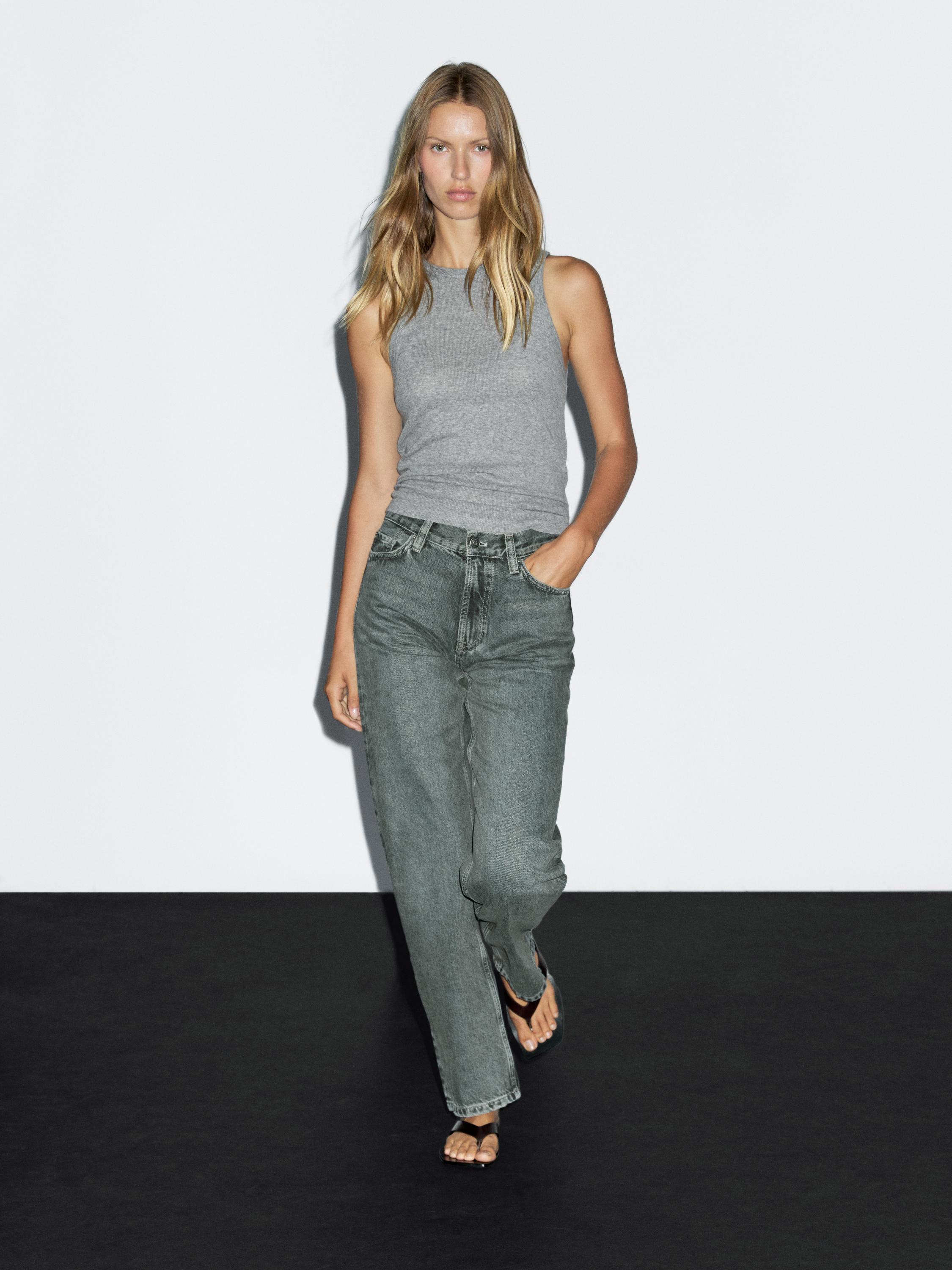 Straight-leg high-waist jeans