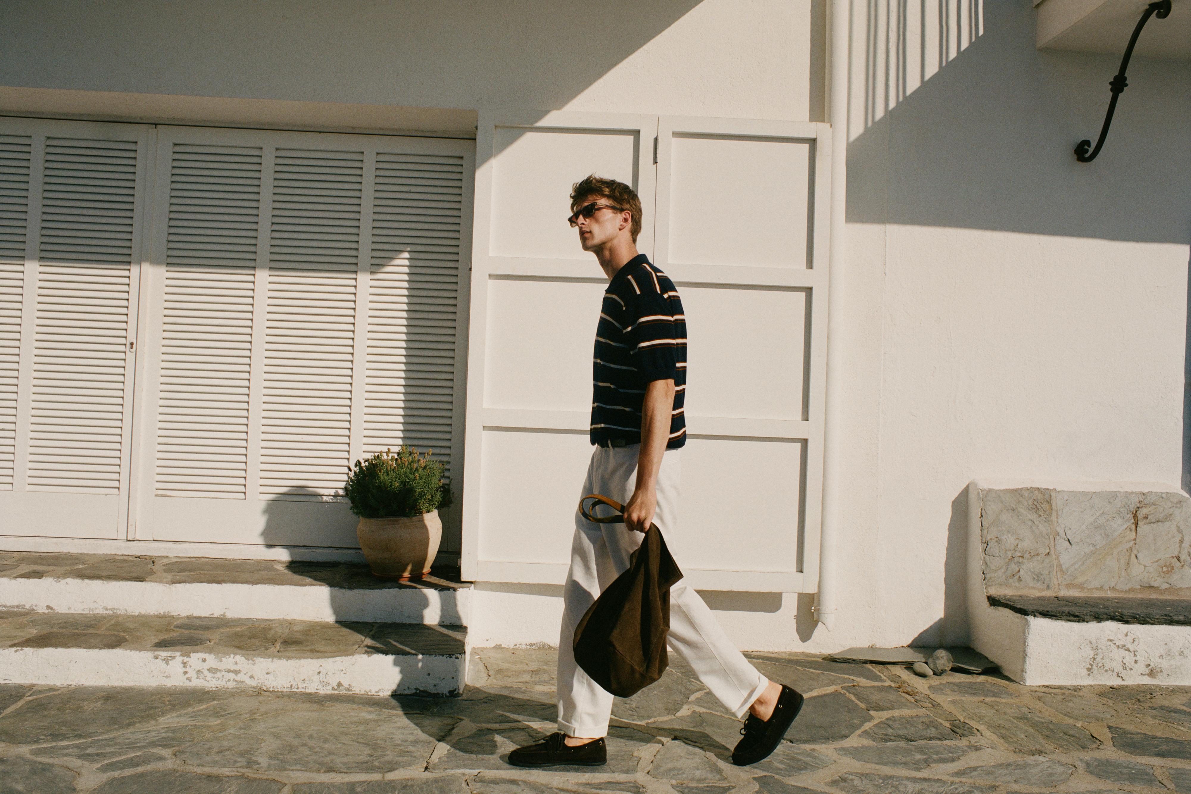 Striped V-neck knit polo shirt — NAVY BLUE