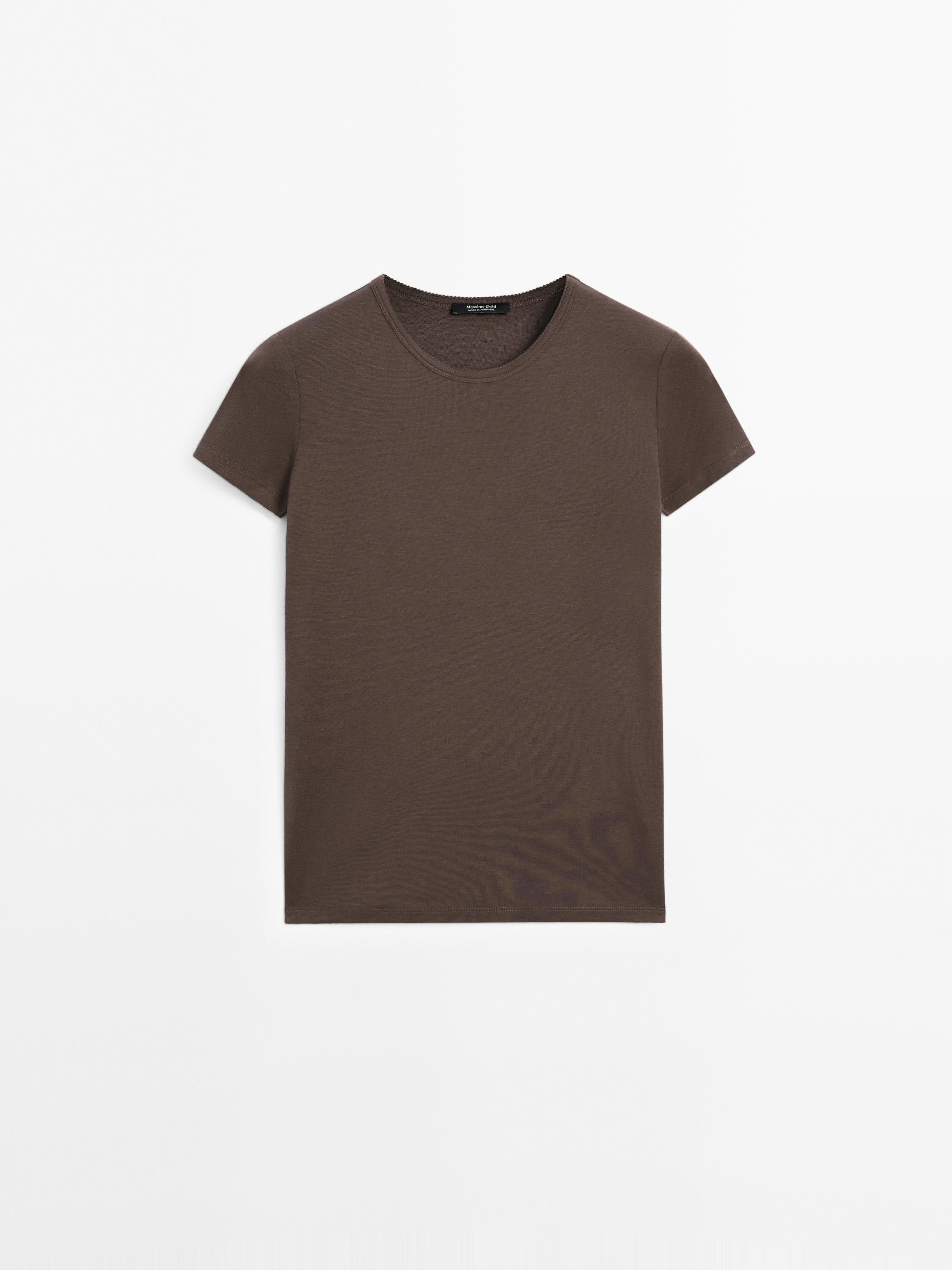 Short sleeve T-shirt with trim details