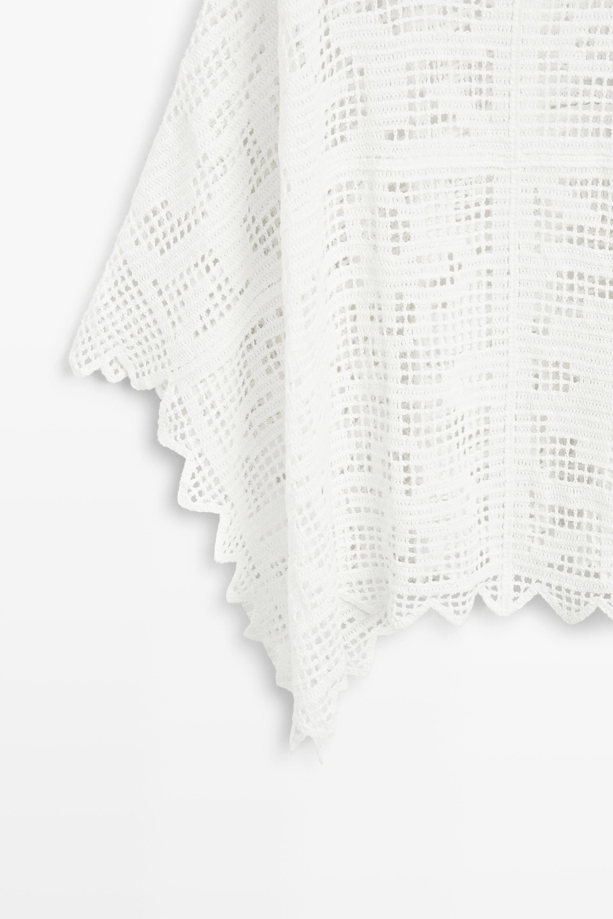 Crochet knit cape — WHITE