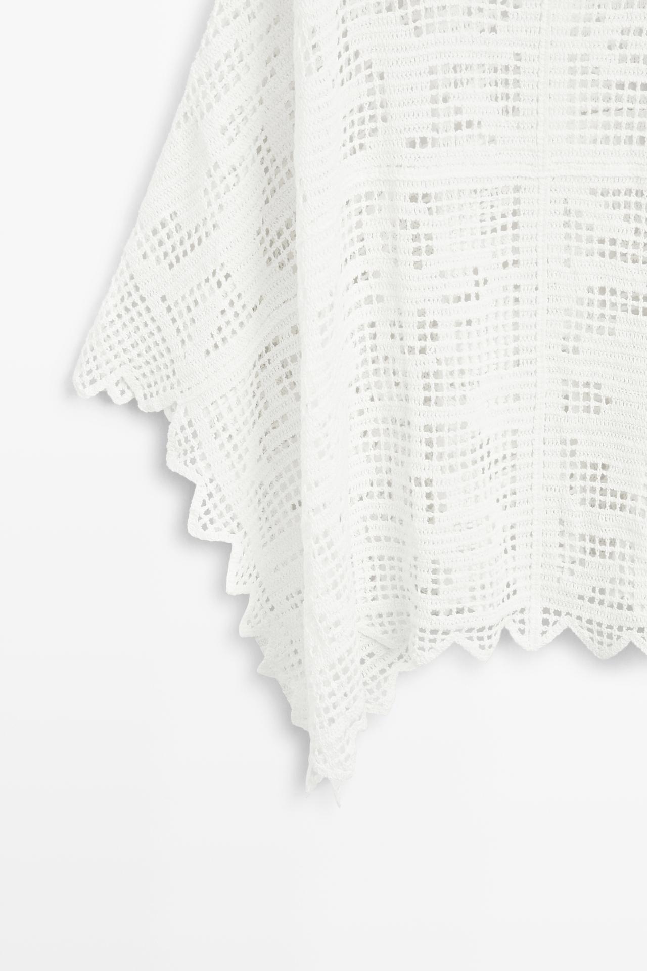Crochet knit cape — WHITE