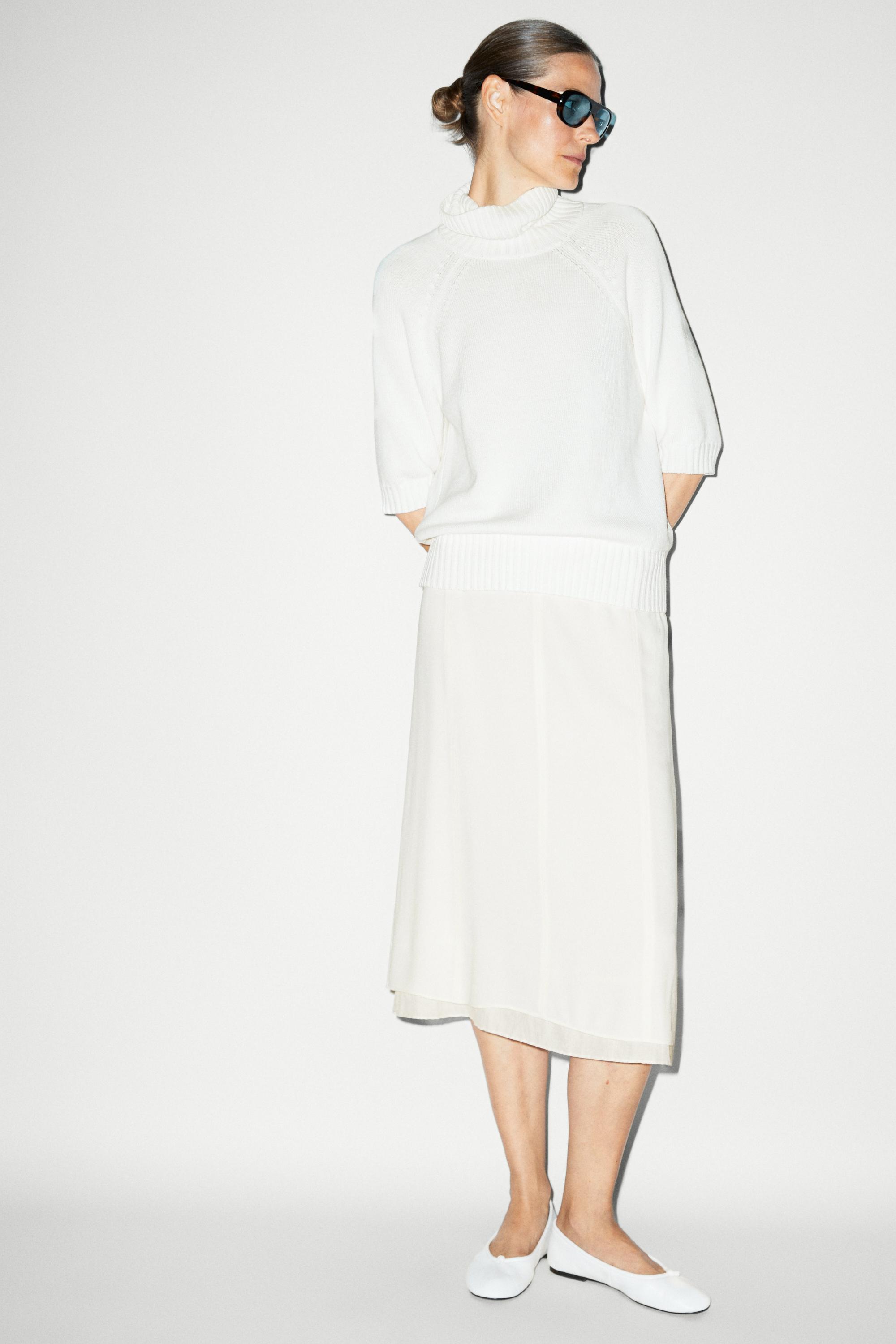 Turtleneck knit sweater
