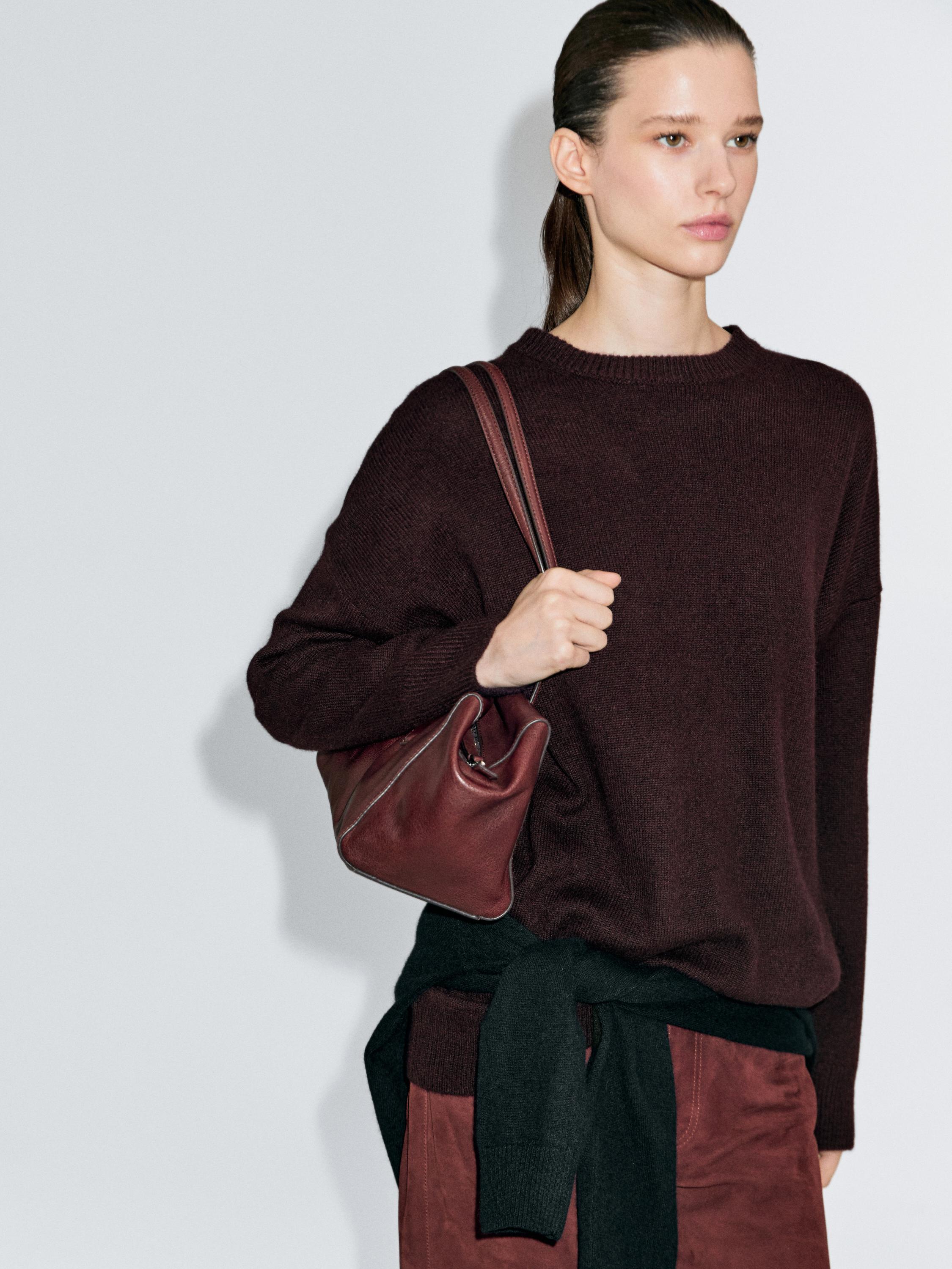 100% cashmere oversize knit sweater