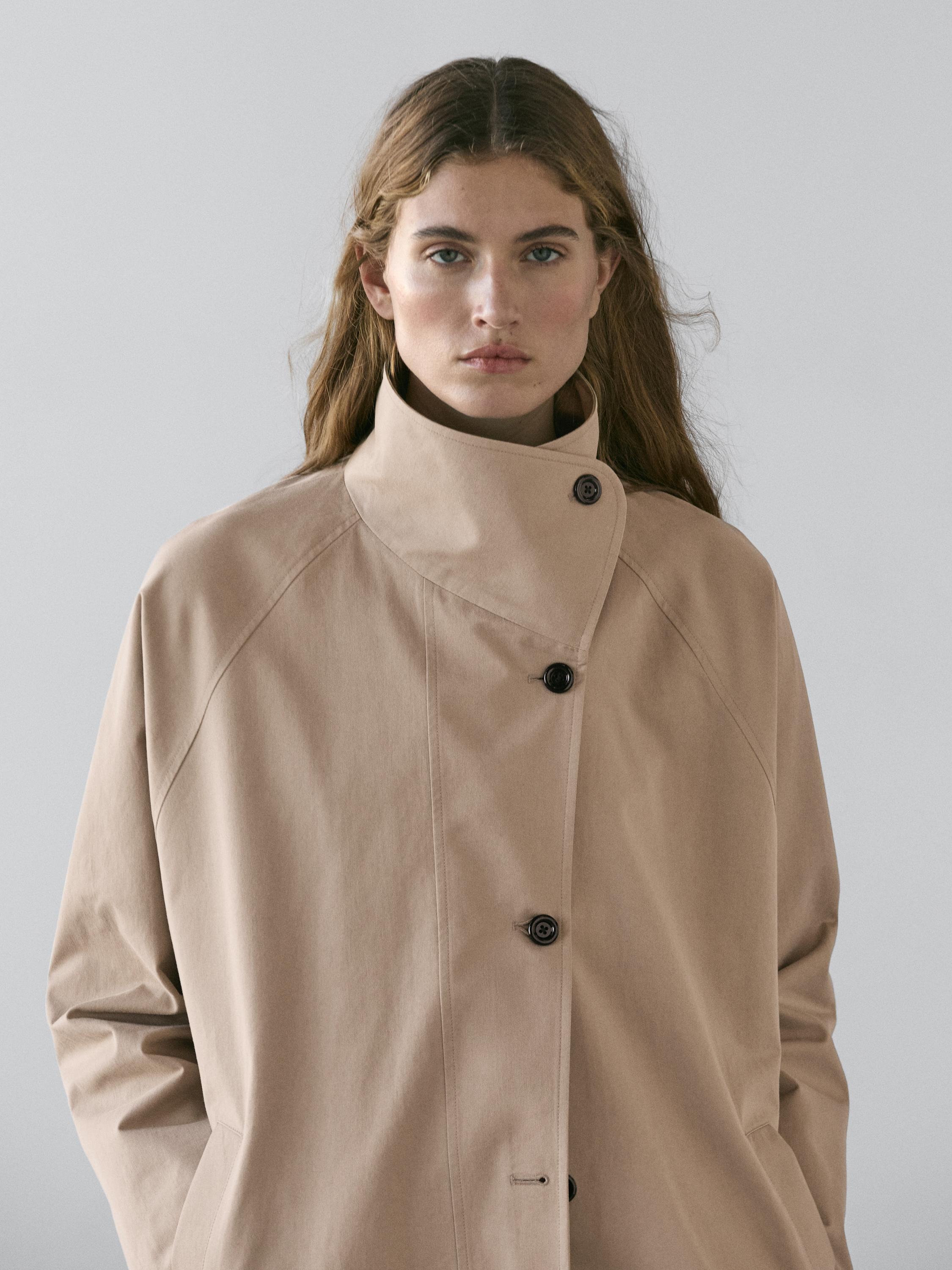 Long cotton trench coat with side fastening