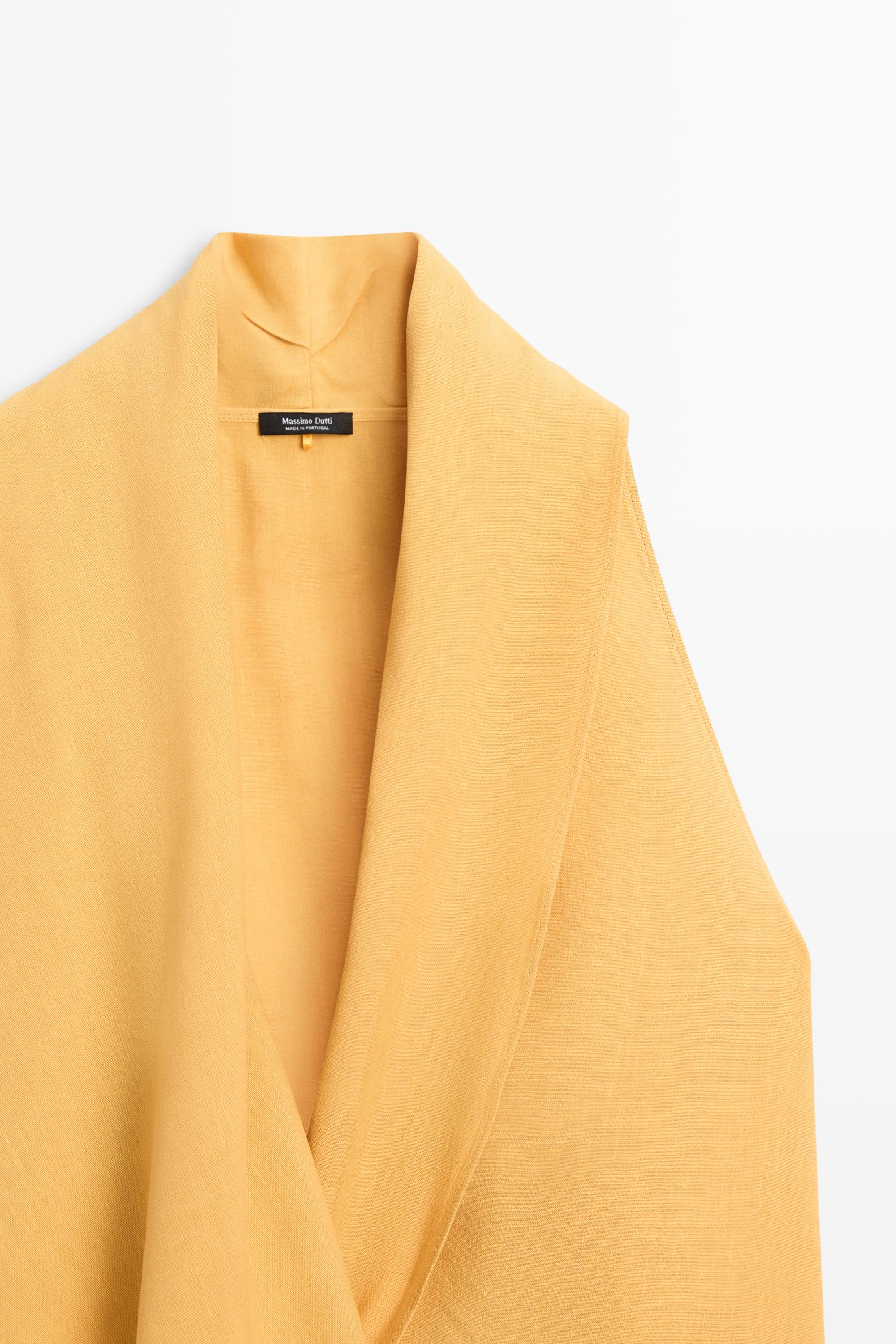 Flowing halter top with ruffle detail — YELLOW