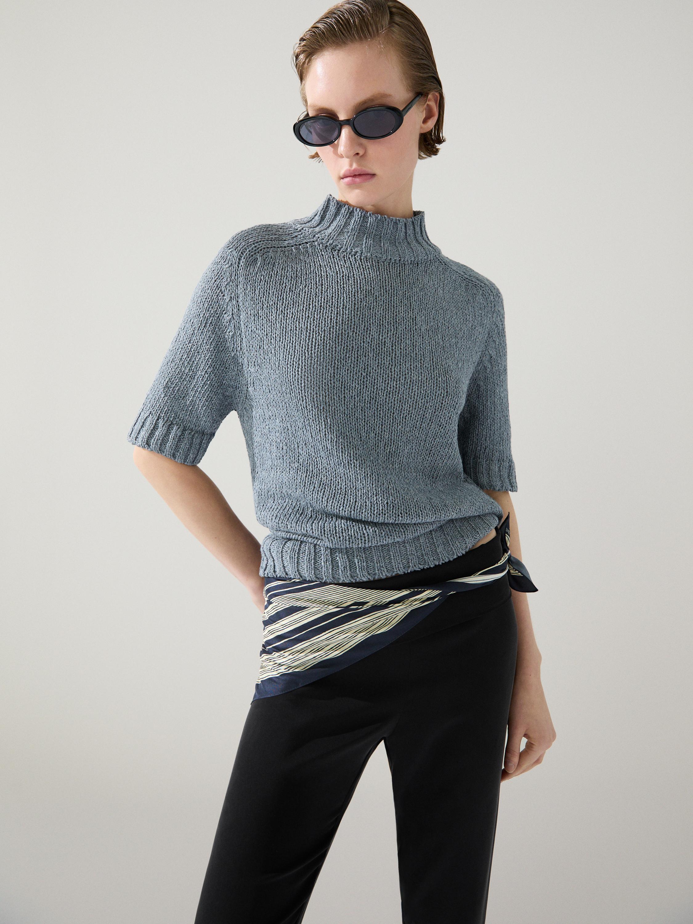 Pantalón capri con lino